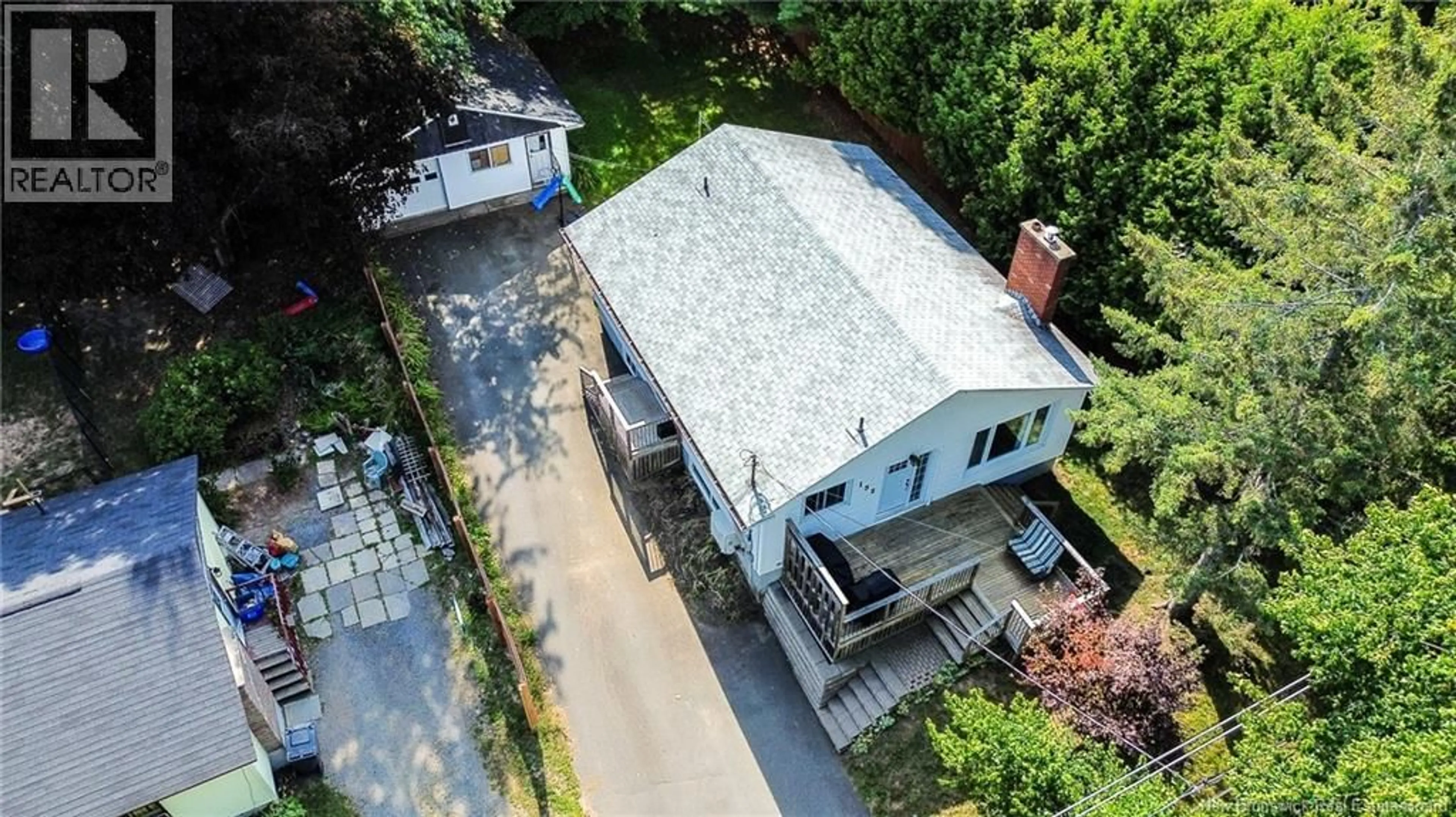 A pic from outside/outdoor area/front of a property/back of a property/a pic from drone, street for 152 MONTGOMERY STREET, Fredericton New Brunswick E3B2X1