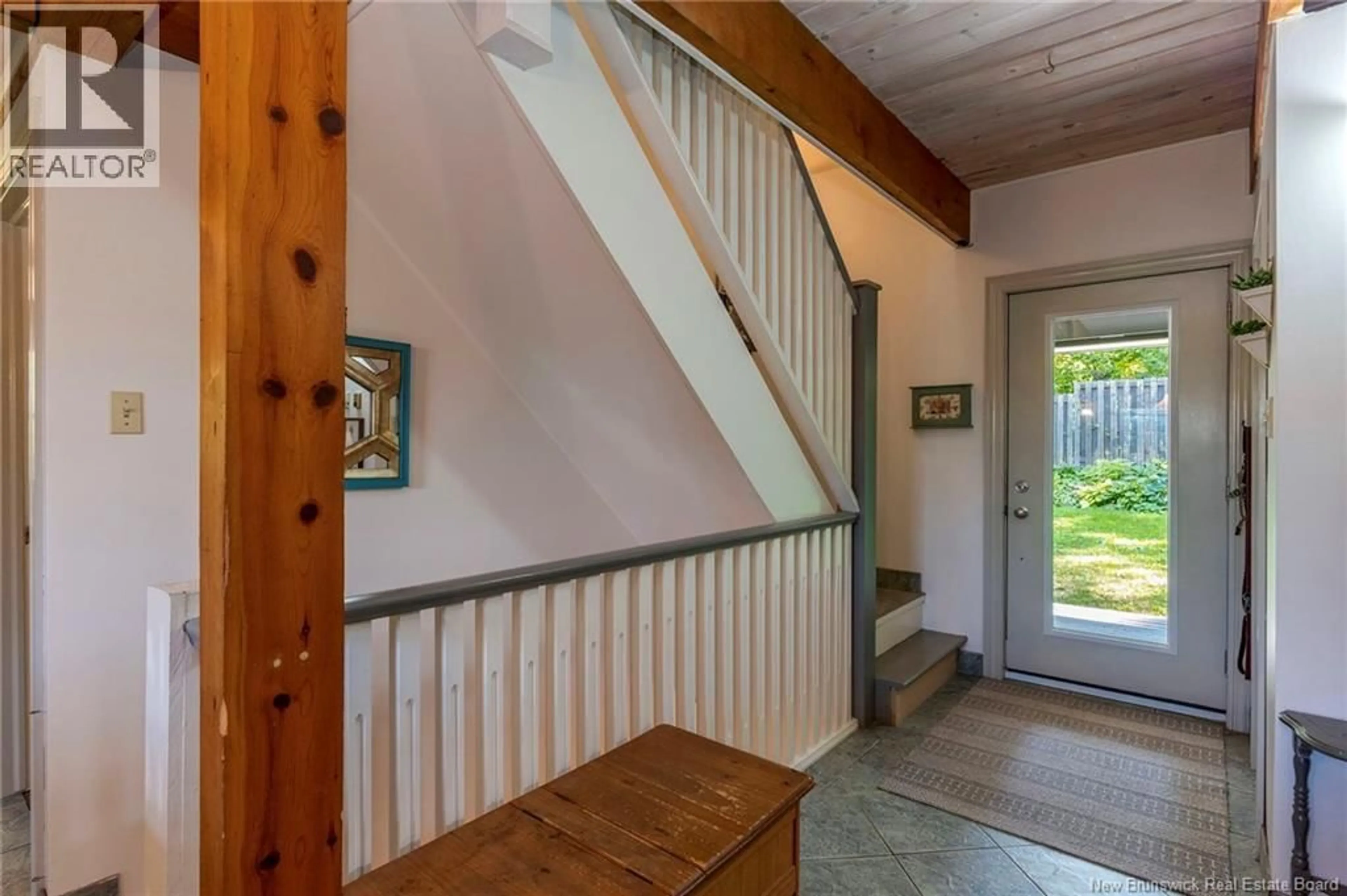 Indoor foyer for 10 ALLINGHAM TERRACE, Grand Bay-Westfield New Brunswick E5K2A8