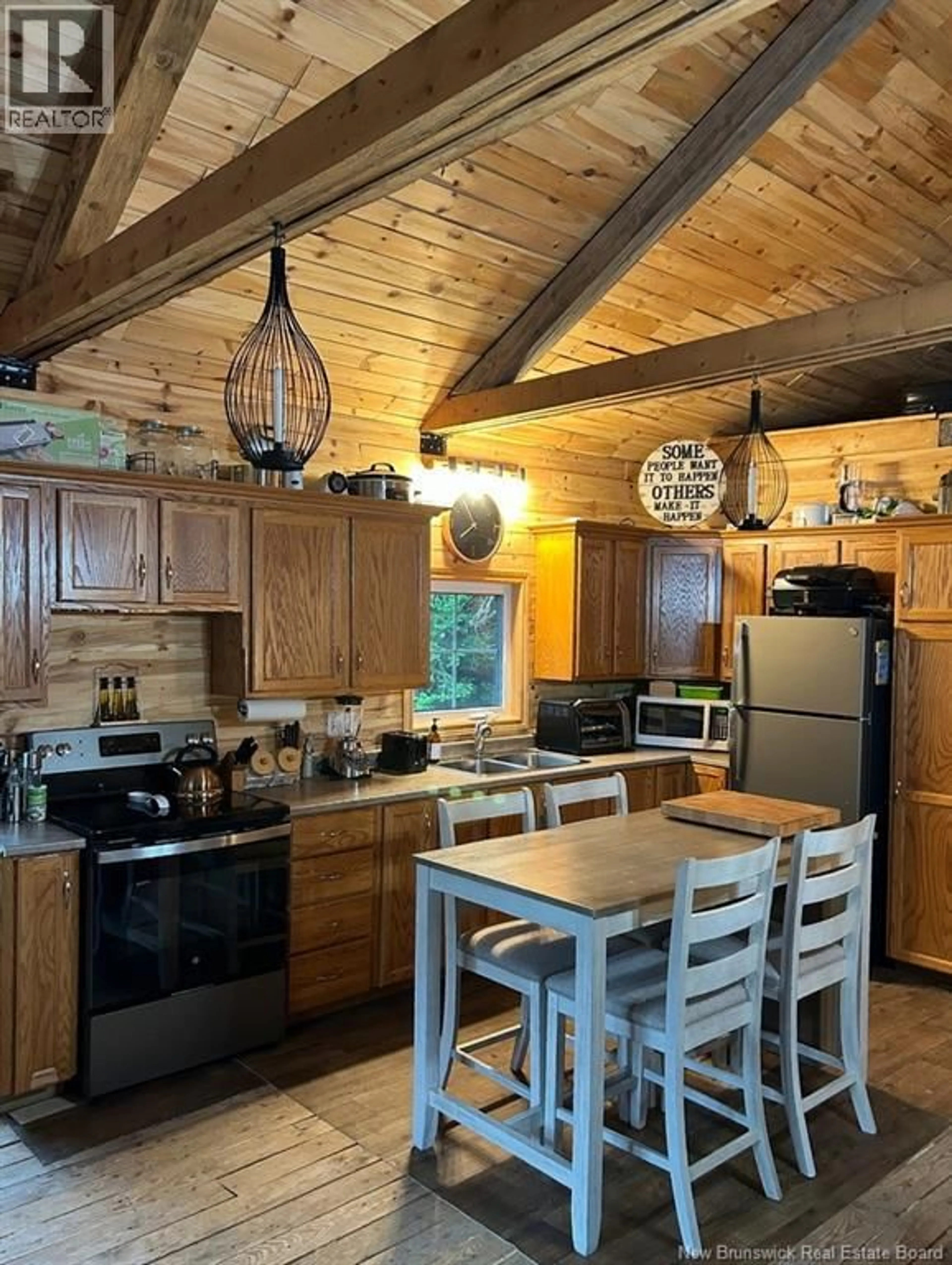 Rustic kitchen, wood/laminate floor for 1319 MARTIN ROAD, Sainte-Anne-De-Madawaska New Brunswick E7E1P8