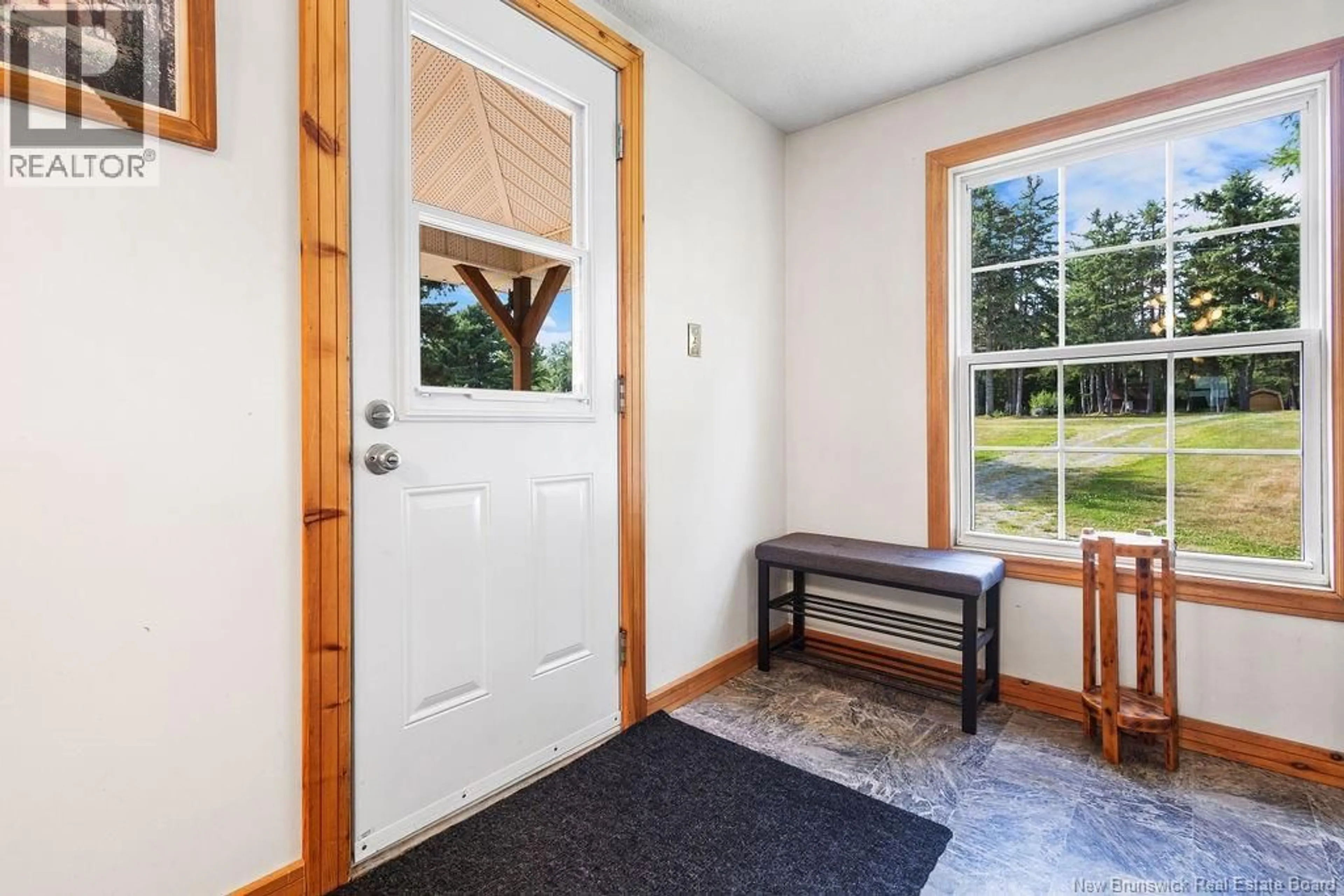 Indoor entryway for 3446 108 ROUTE, Renous New Brunswick E9E2E6