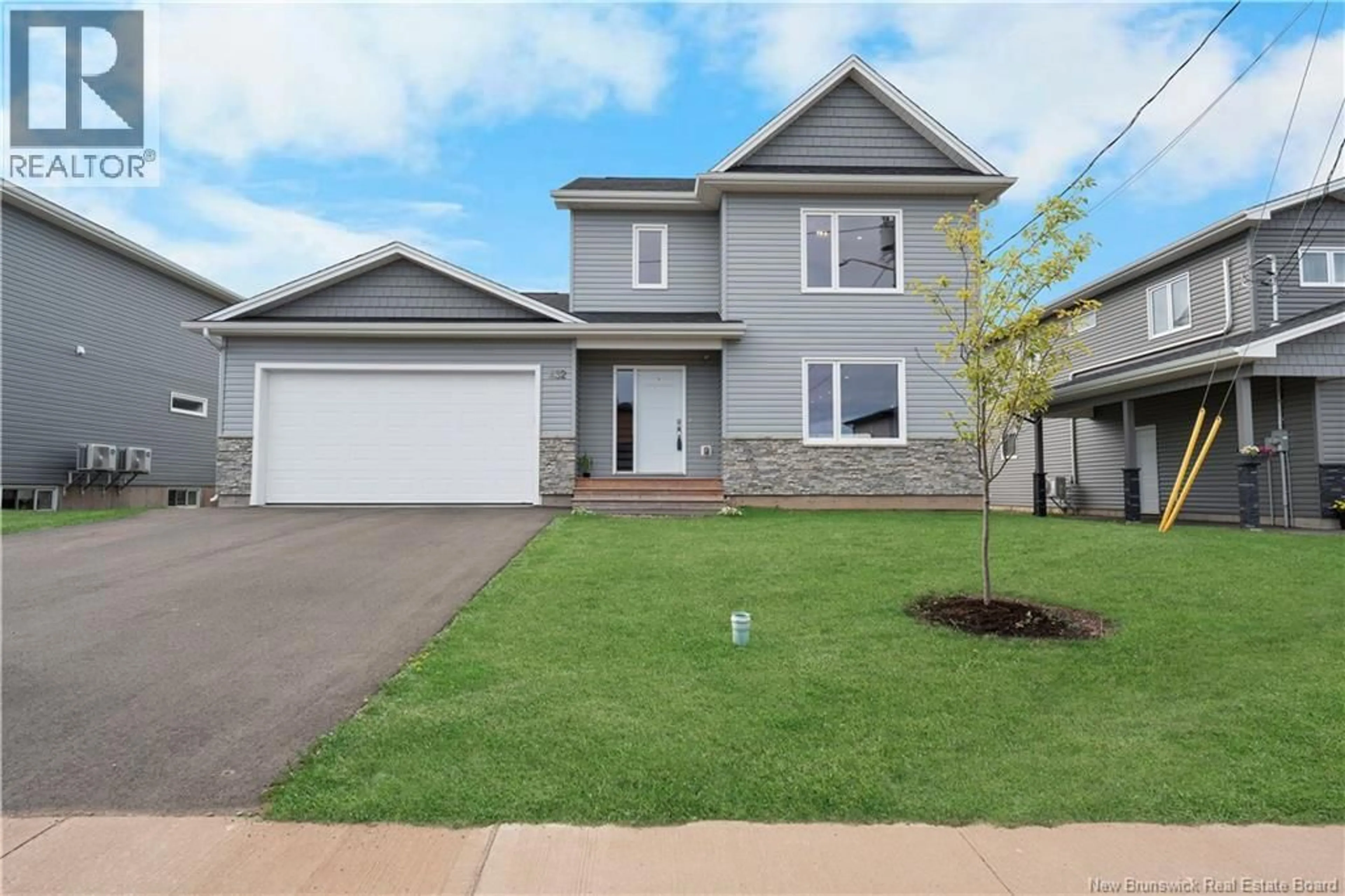 Home with vinyl exterior material, street for 432 MAPLEHURST DRIVE, Moncton New Brunswick E1G6C9