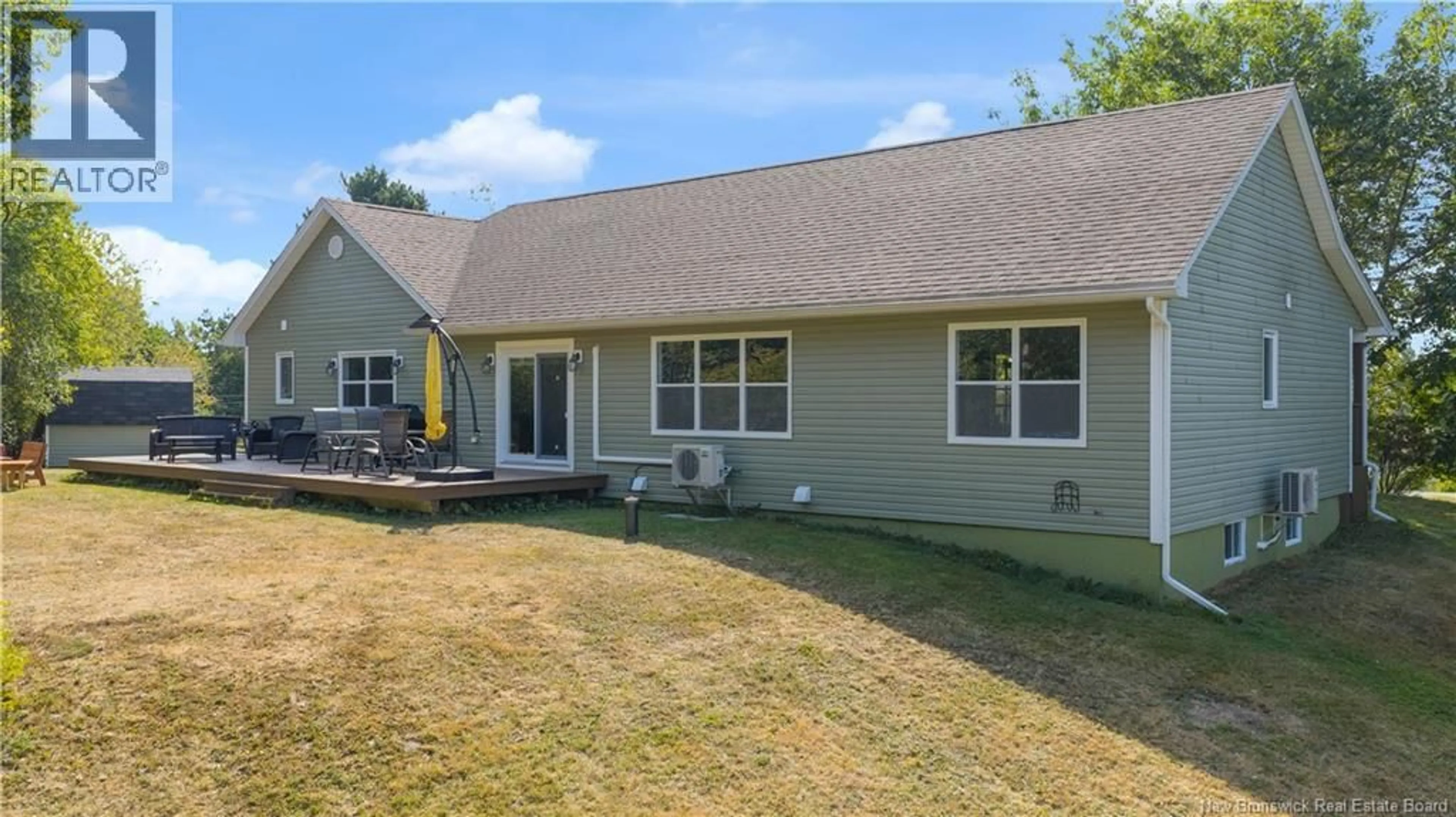 Home with vinyl exterior material, unknown for 15 PARKERIDGE COURT, Hampton New Brunswick E5N5N6