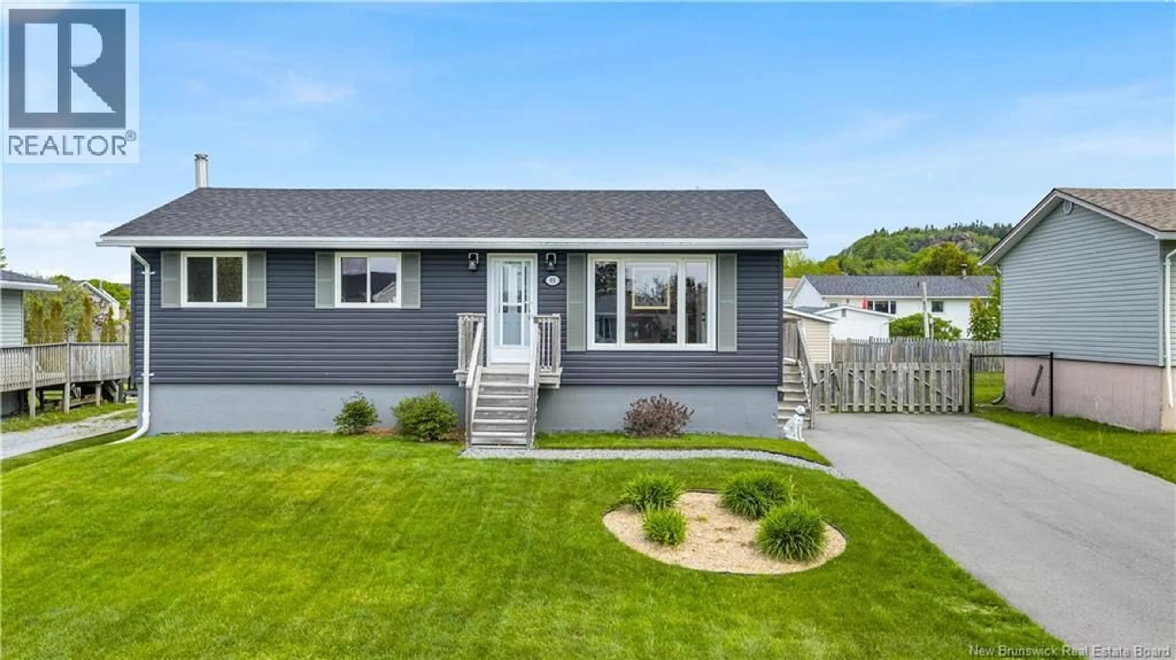 Home with vinyl exterior material, street for 95 SEAWARD CRESCENT, Saint John New Brunswick E2P1E5