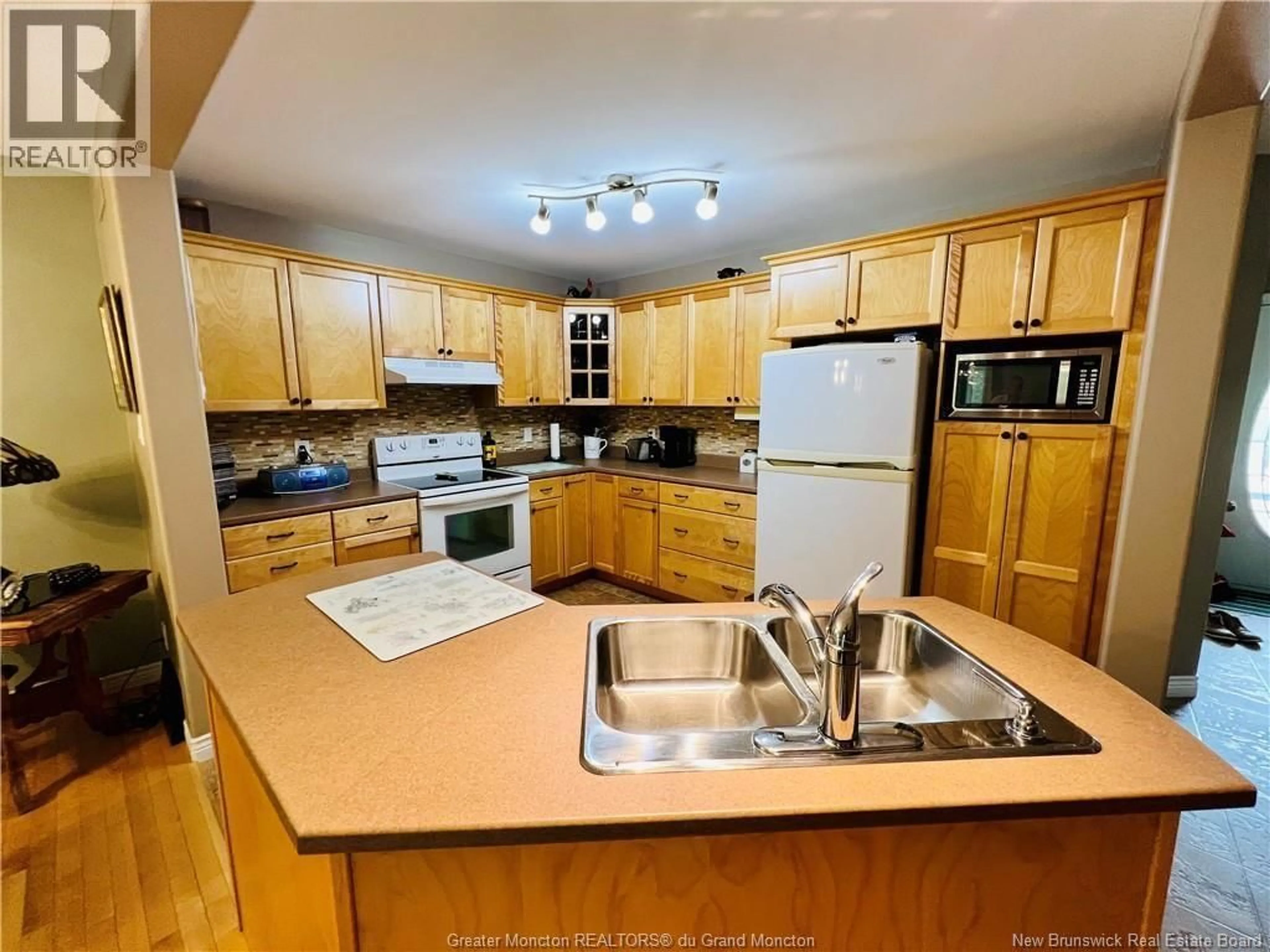 Standard kitchen, unknown for 148 DAMIEN STREET, Dieppe New Brunswick E1A0H3