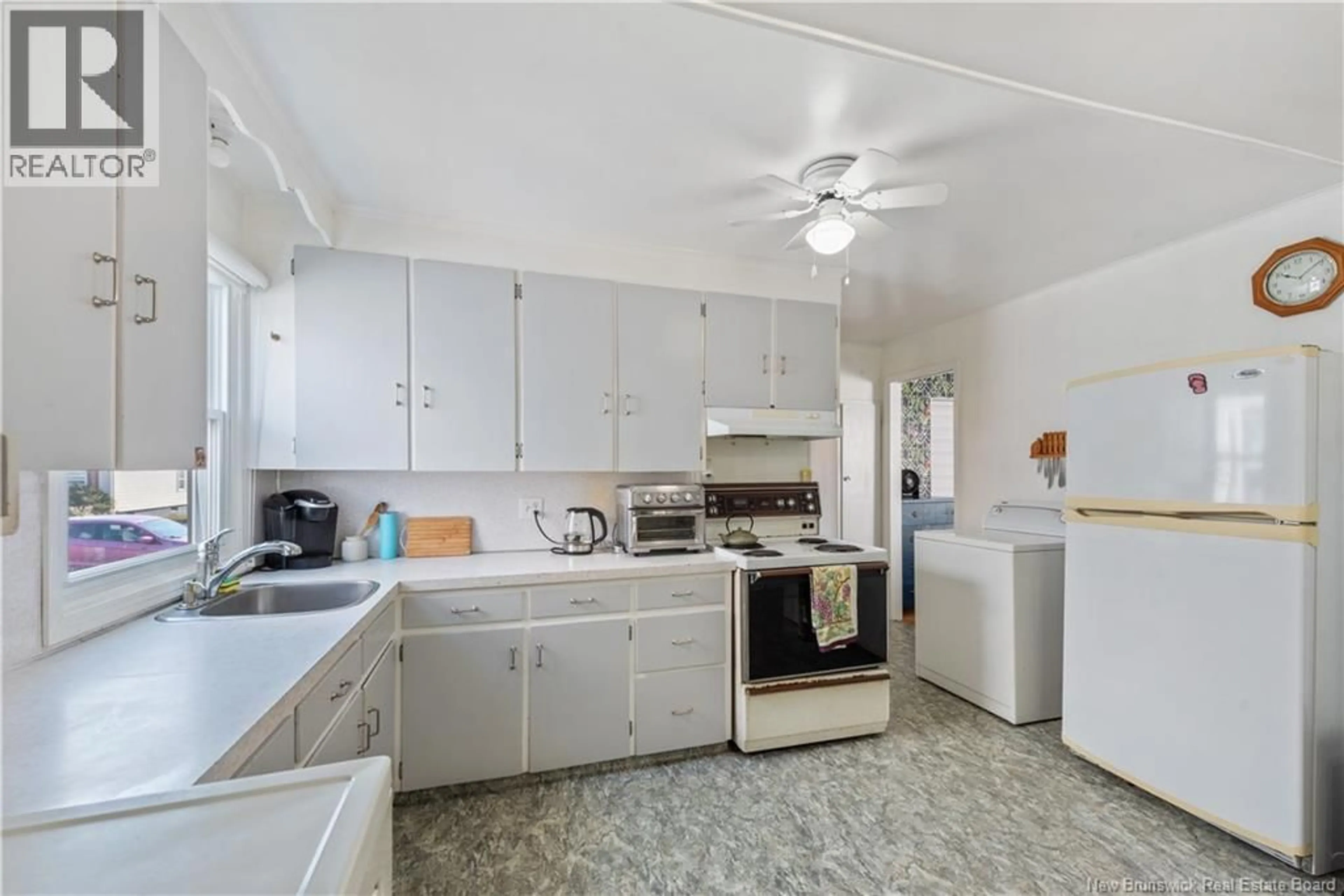 Standard kitchen, unknown for 29 COPP STREET, Dieppe New Brunswick E1A2G9