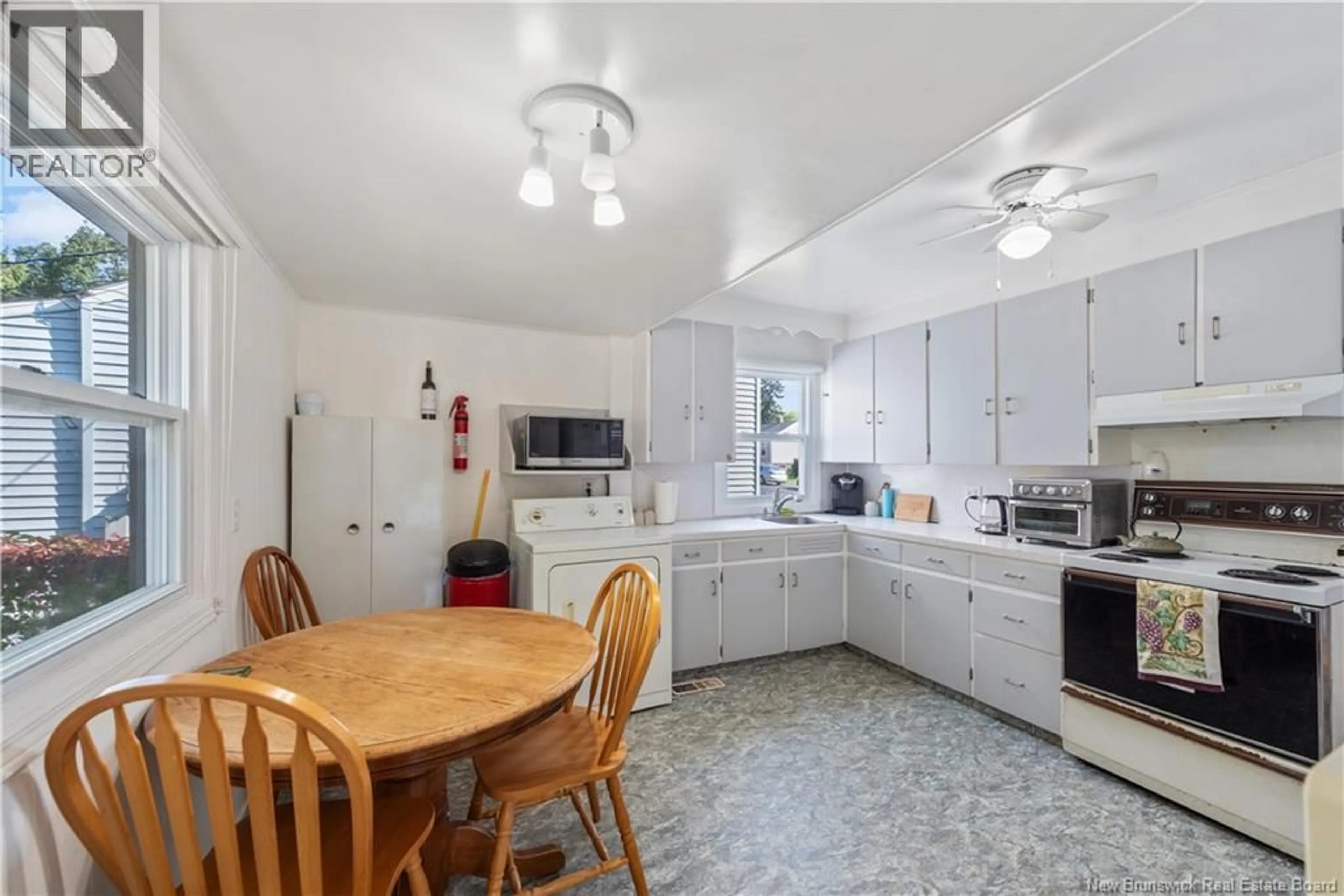 Standard kitchen, unknown for 29 COPP STREET, Dieppe New Brunswick E1A2G9