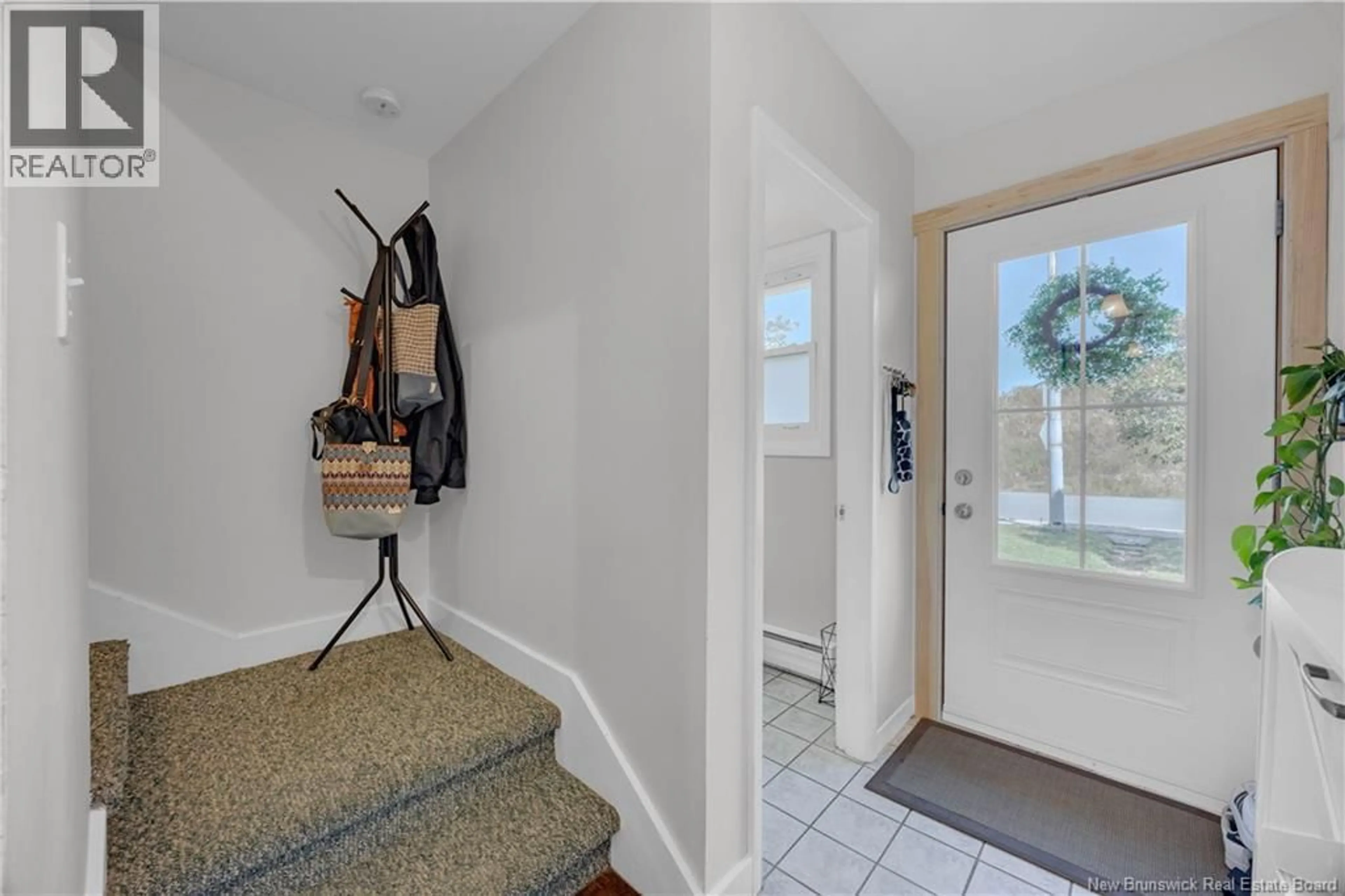 Indoor entryway for 91 LIME KILN ROAD, Saint John New Brunswick E2K0C7