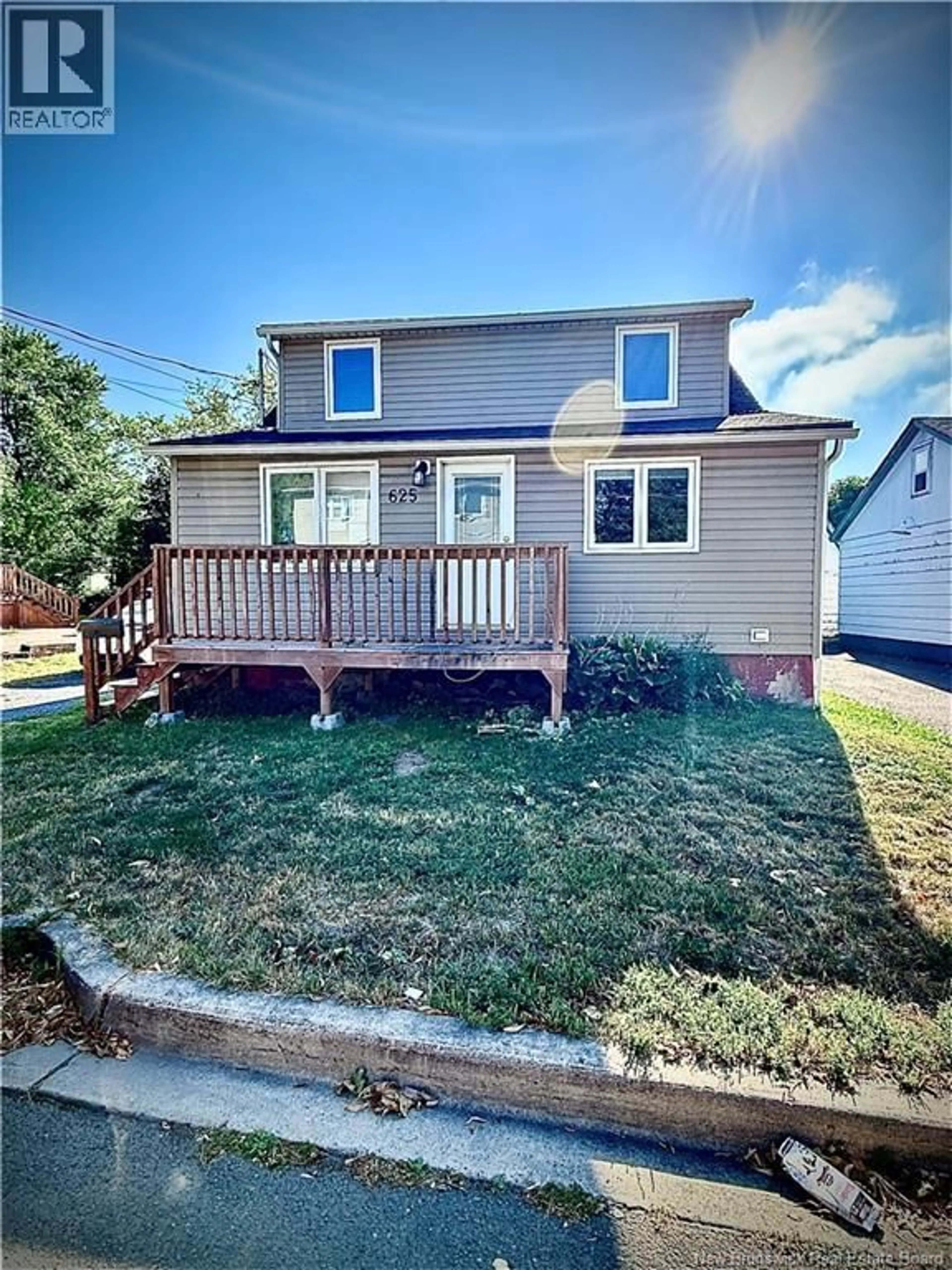 Home with vinyl exterior material, street for 625 CHARLES STREET, Dieppe New Brunswick E1A1Z5
