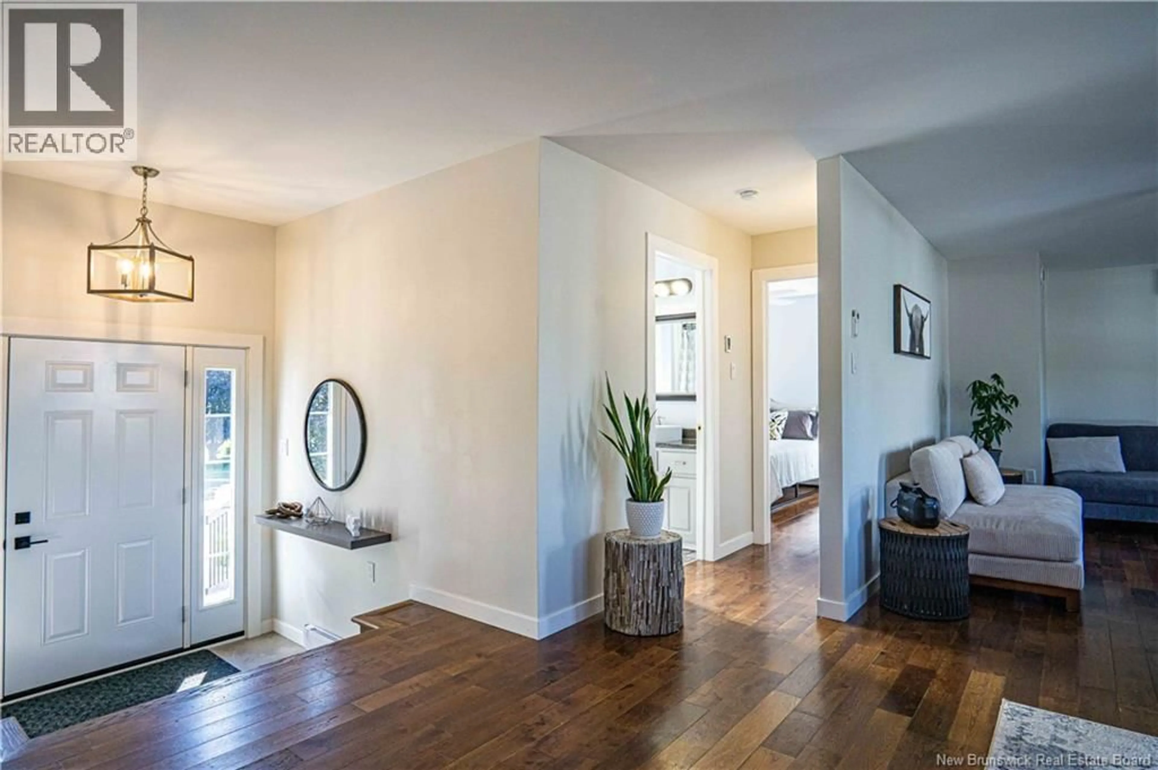 Indoor entryway for 1 WILLINGDON STREET, Oromocto New Brunswick E2V2S2