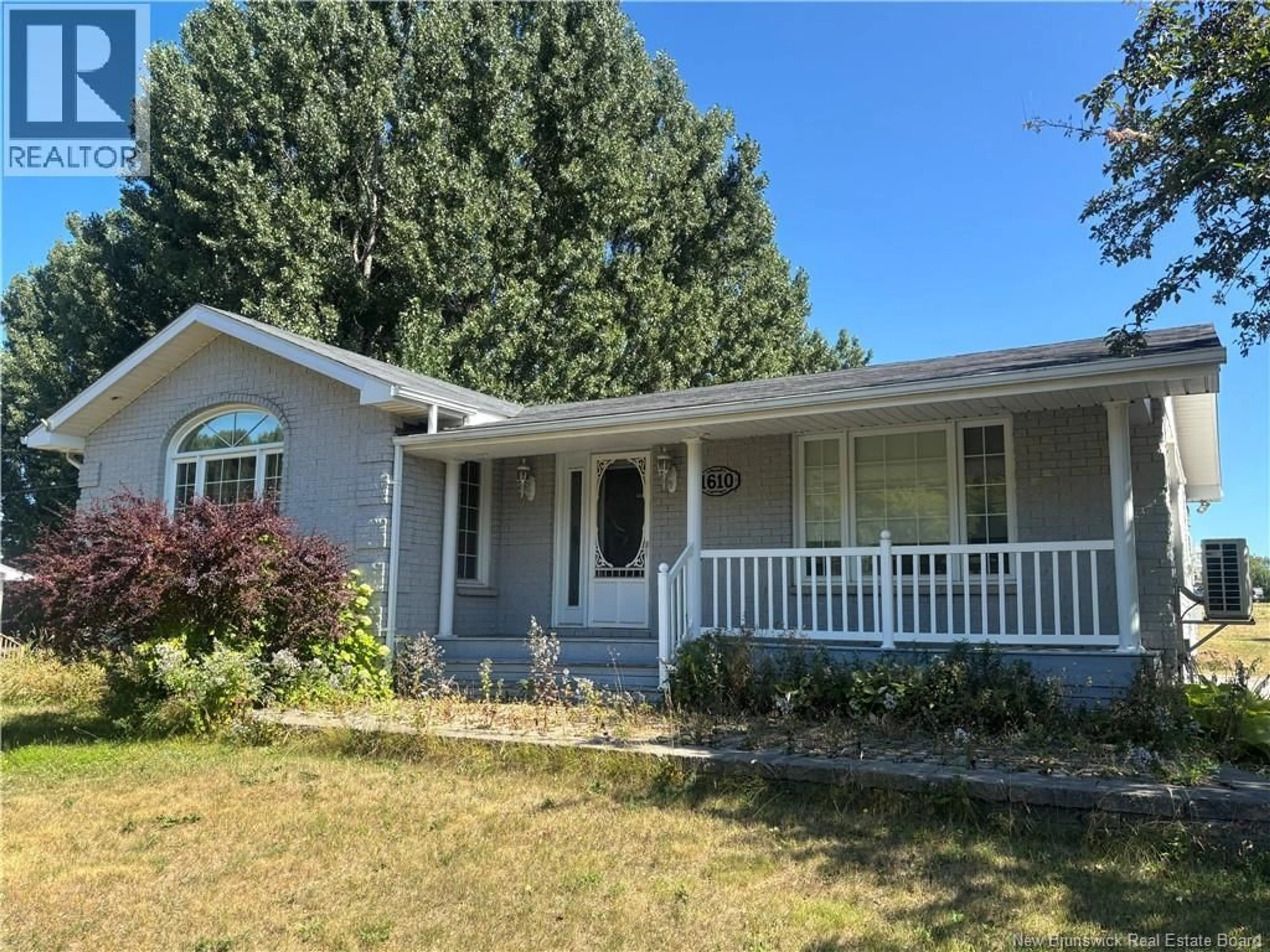 Home with vinyl exterior material, street for 1610 ST PETER AVENUE, Bathurst New Brunswick E2A3B1
