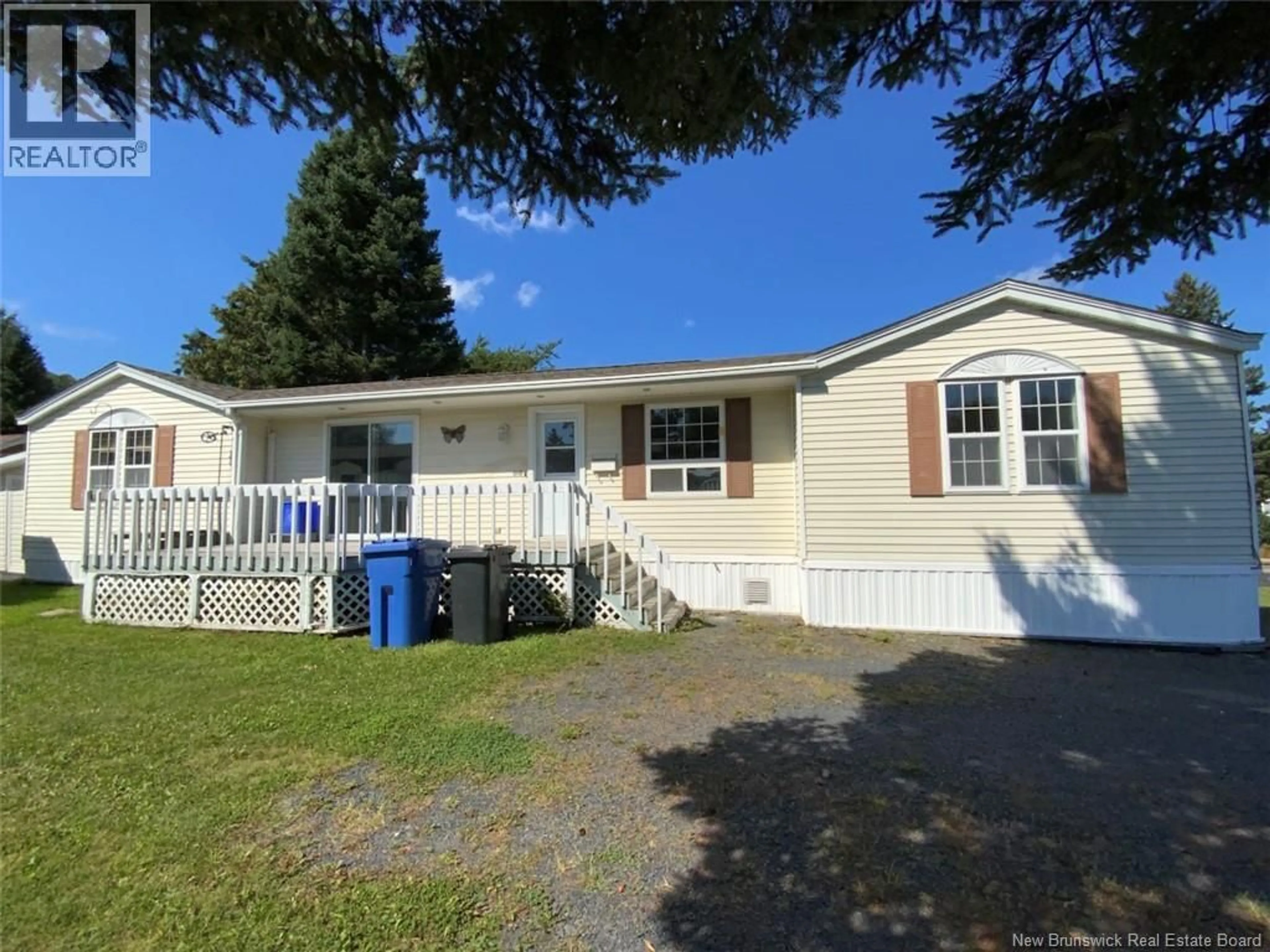 Home with vinyl exterior material, unknown for 25 PARC P'TISO STREET, Edmundston New Brunswick E3V3X7