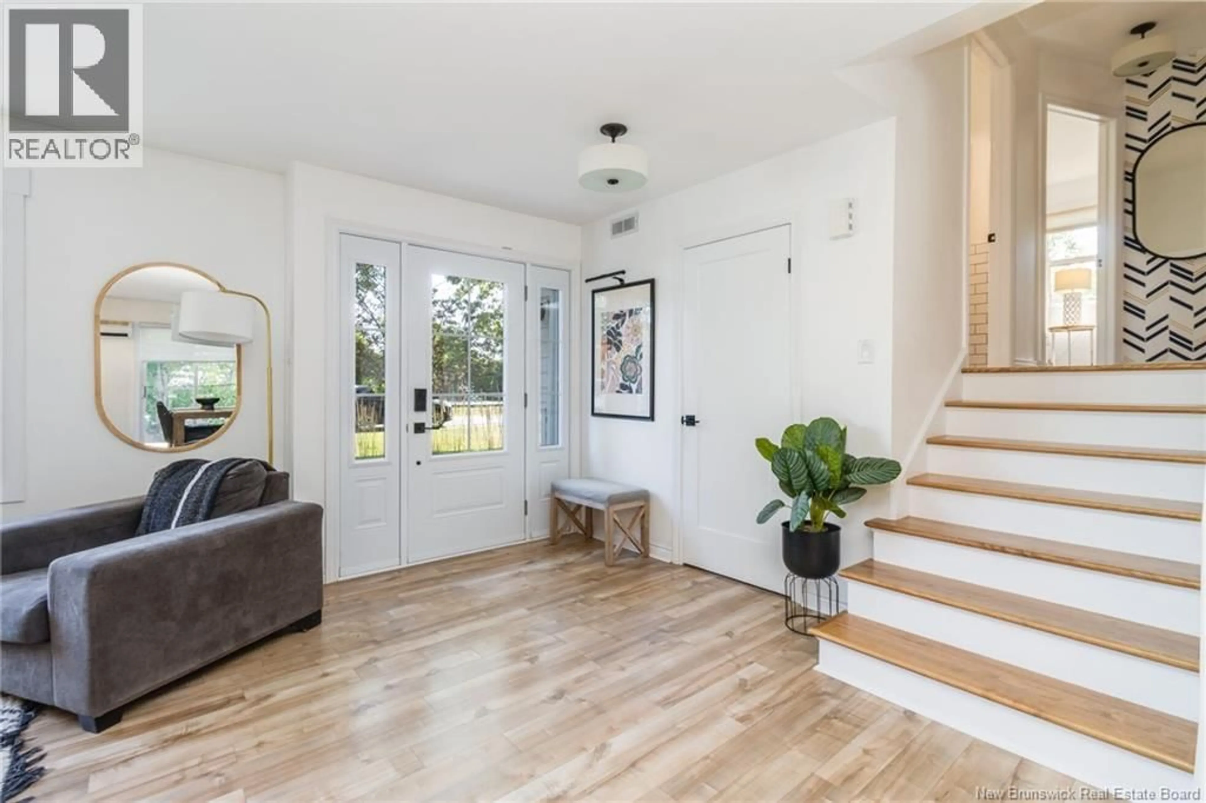 Indoor entryway for 12 OAK COURT, Sussex New Brunswick E4E2L6
