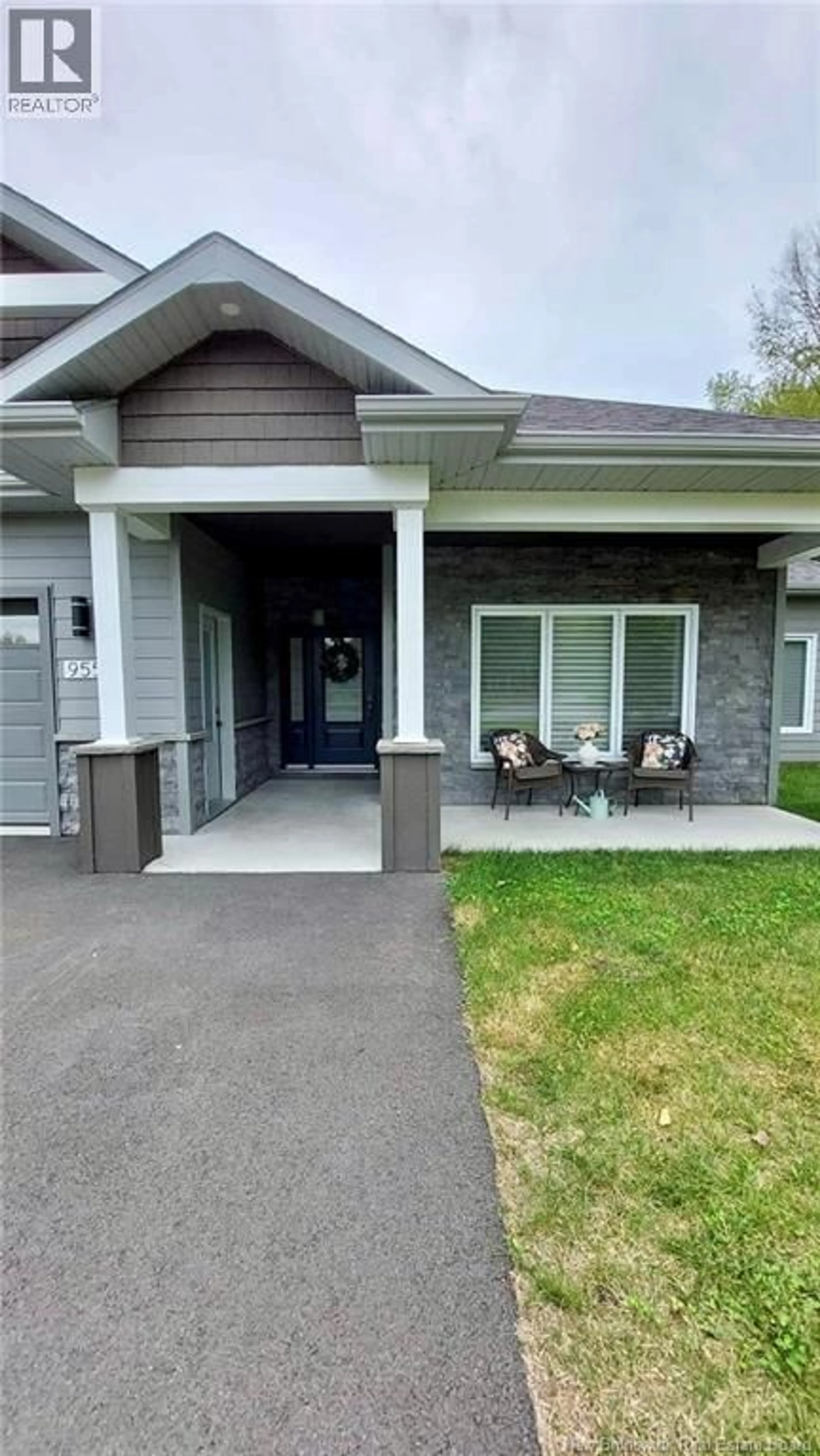 Home with vinyl exterior material, street for 955 MAIN STREET, Grand-Sault/Grand Falls New Brunswick E3Z2W3
