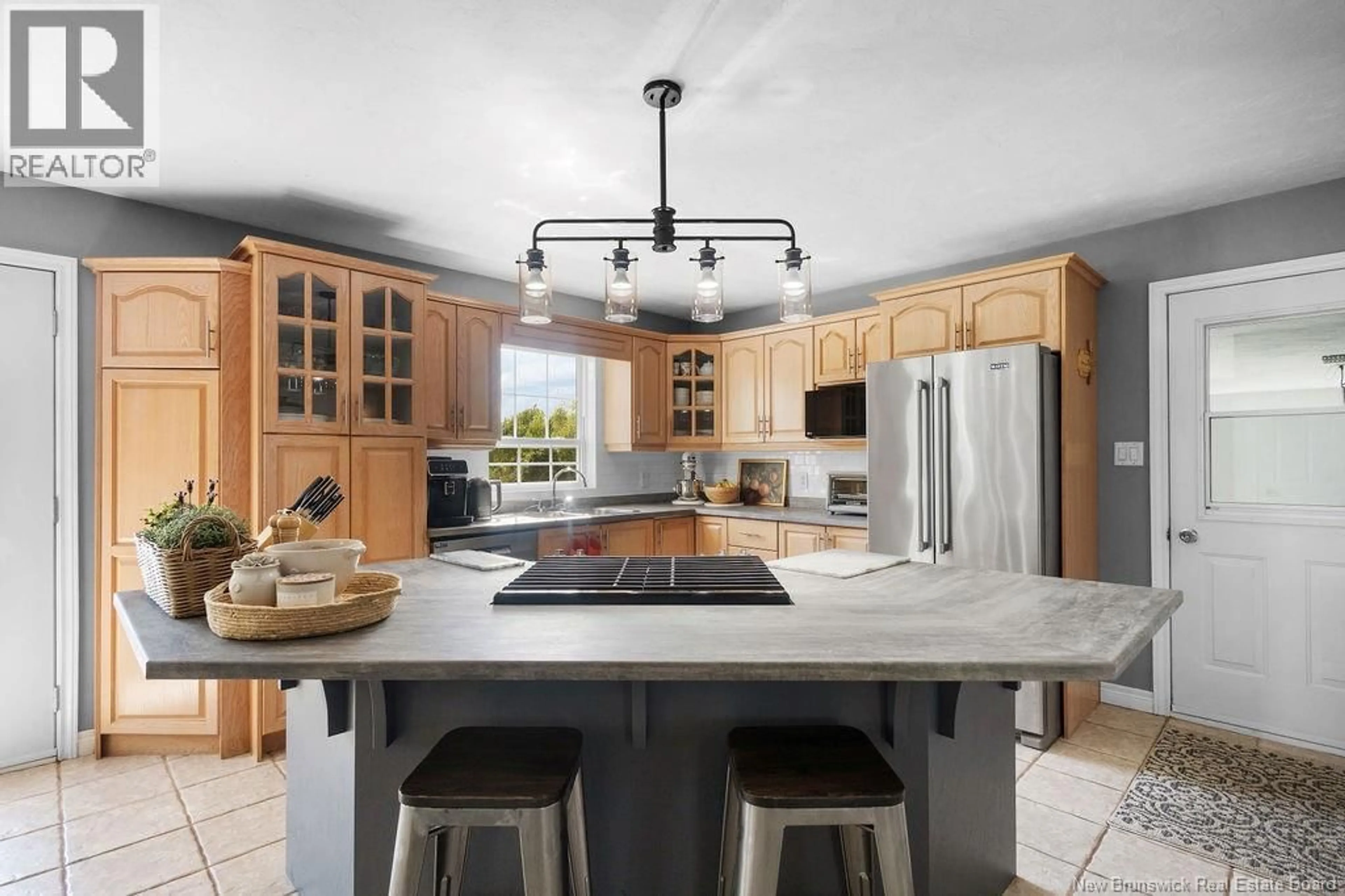 Contemporary kitchen, ceramic/tile floor for 52 FLETT CRESCENT, Strathadam New Brunswick E1V4H8