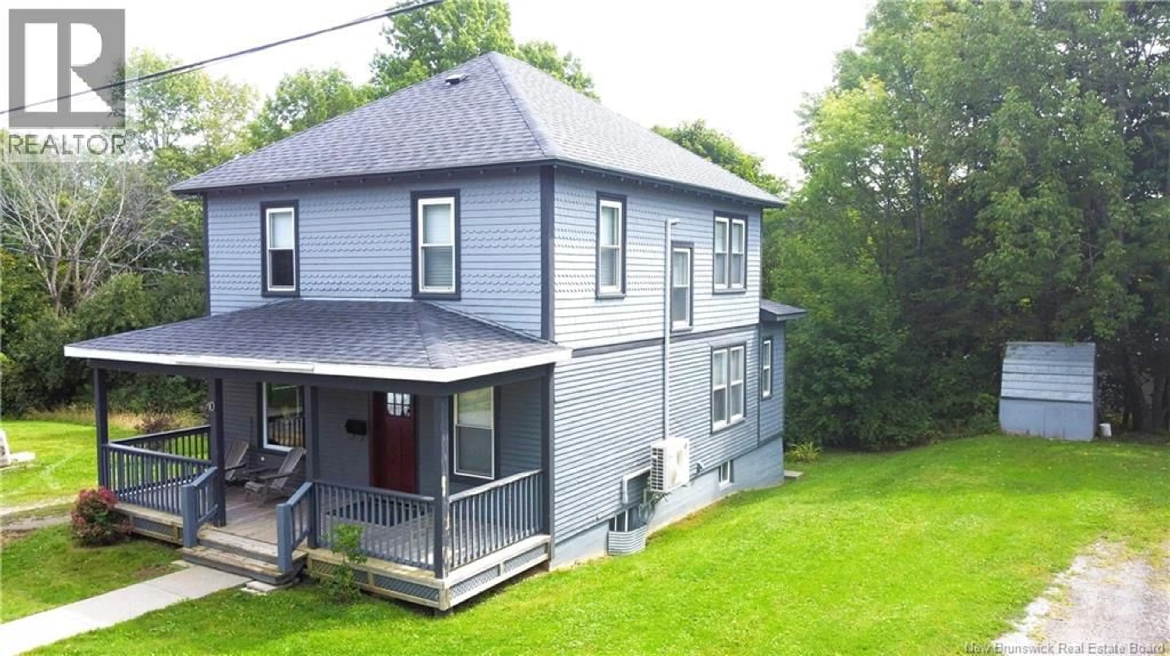 A pic from outside/outdoor area/front of a property/back of a property/a pic from drone, building for 10 DOW STREET, St. Stephen New Brunswick E3L1R3