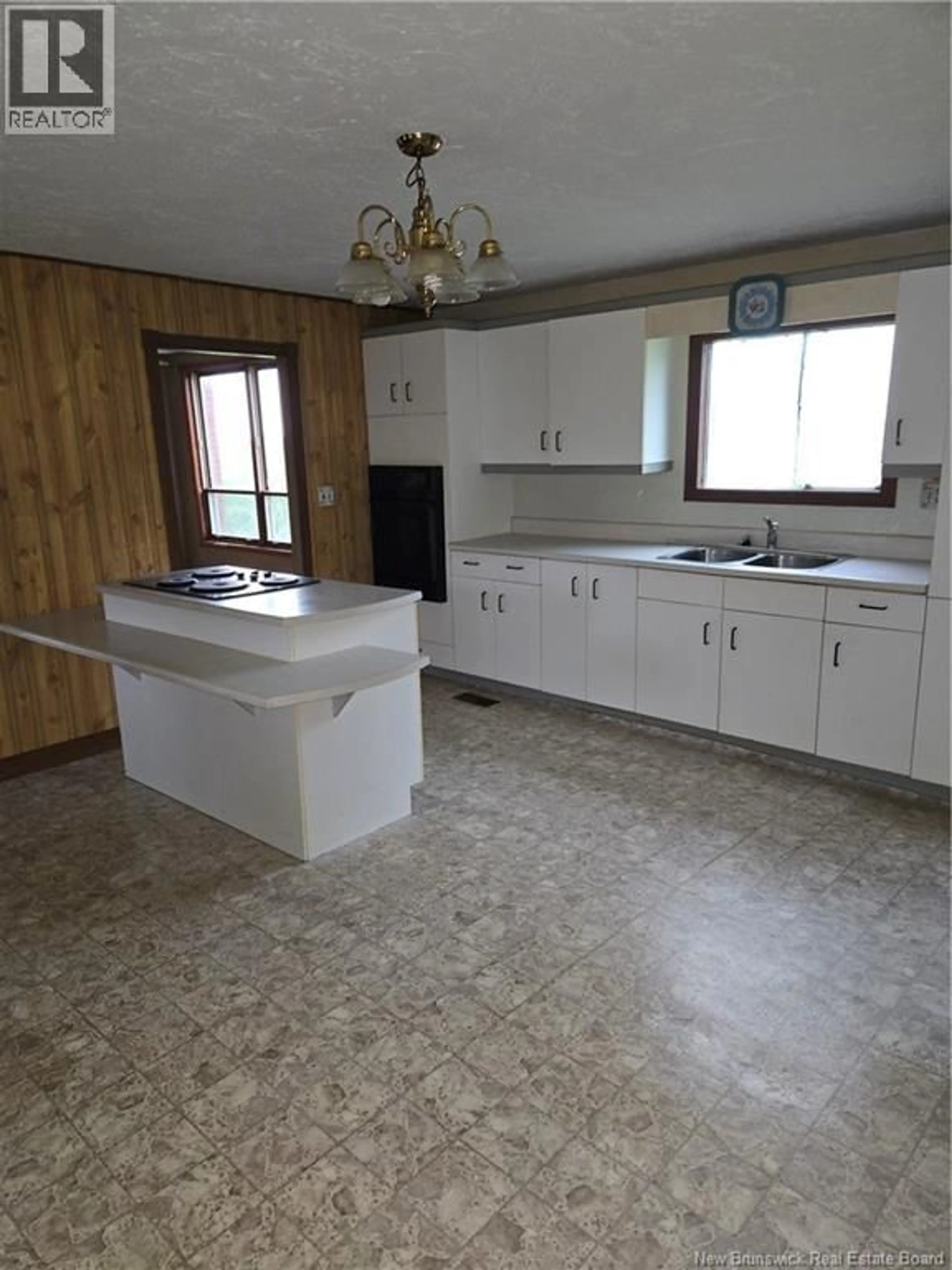 Standard kitchen, unknown for 2343 ROUTE 132, Lakeburn New Brunswick E1H1Z8