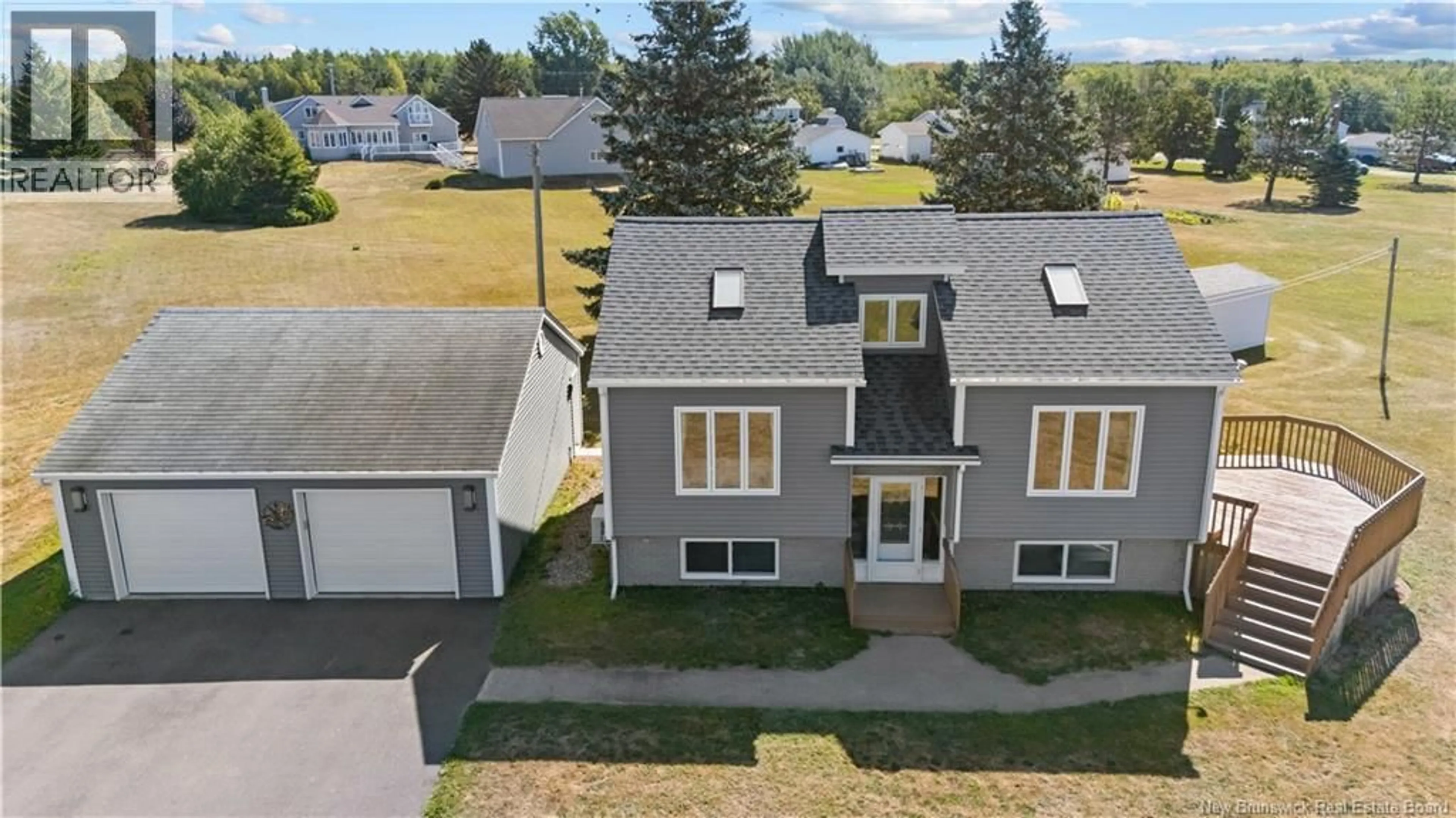 A pic from outside/outdoor area/front of a property/back of a property/a pic from drone, street for 29 ISLANDVIEW BOULEVARD, Cocagne New Brunswick E4R4M8