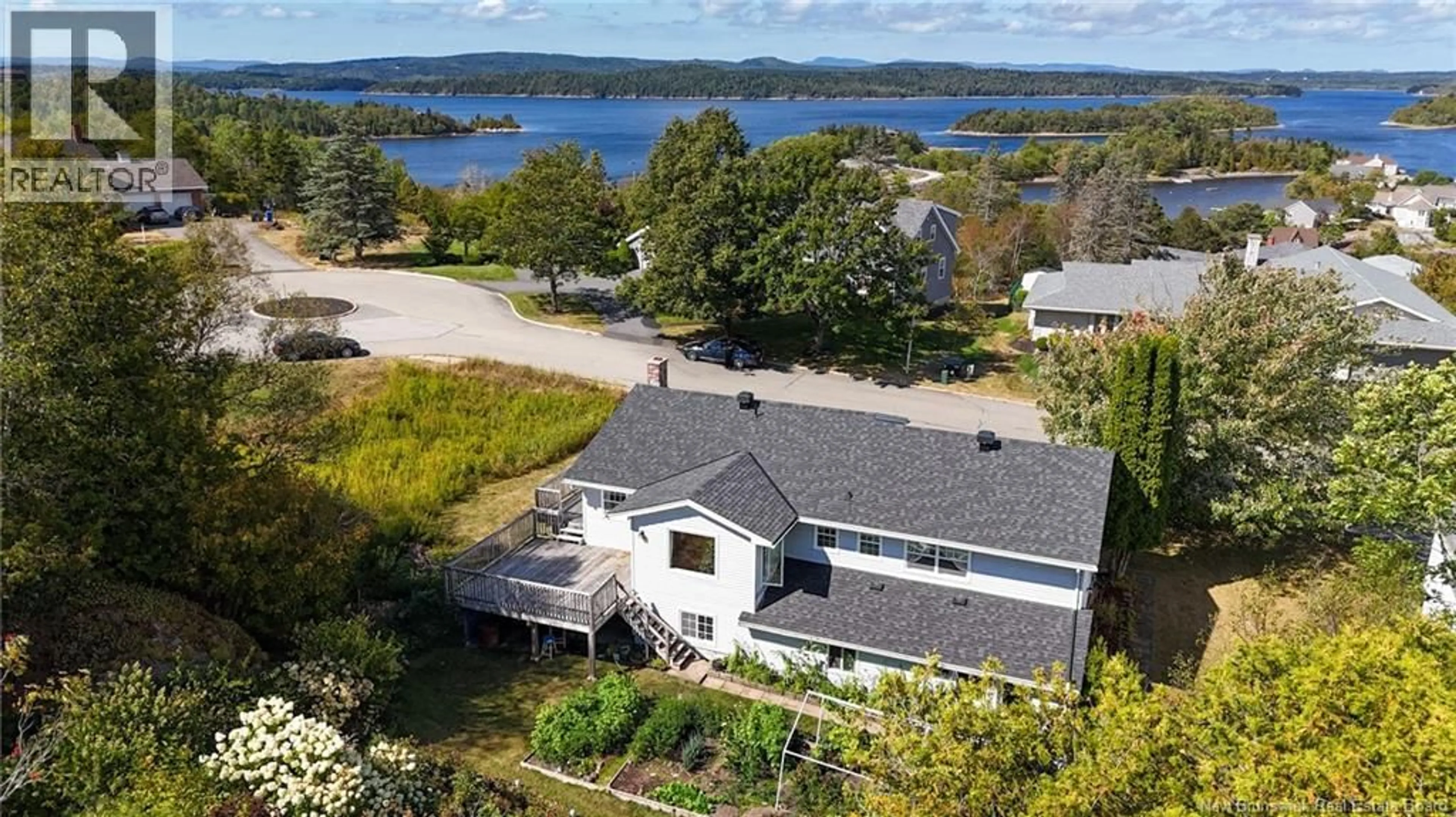 A pic from outside/outdoor area/front of a property/back of a property/a pic from drone, water/lake/river/ocean view for 247 BEDELL AVENUE, Saint John New Brunswick E2K2C5