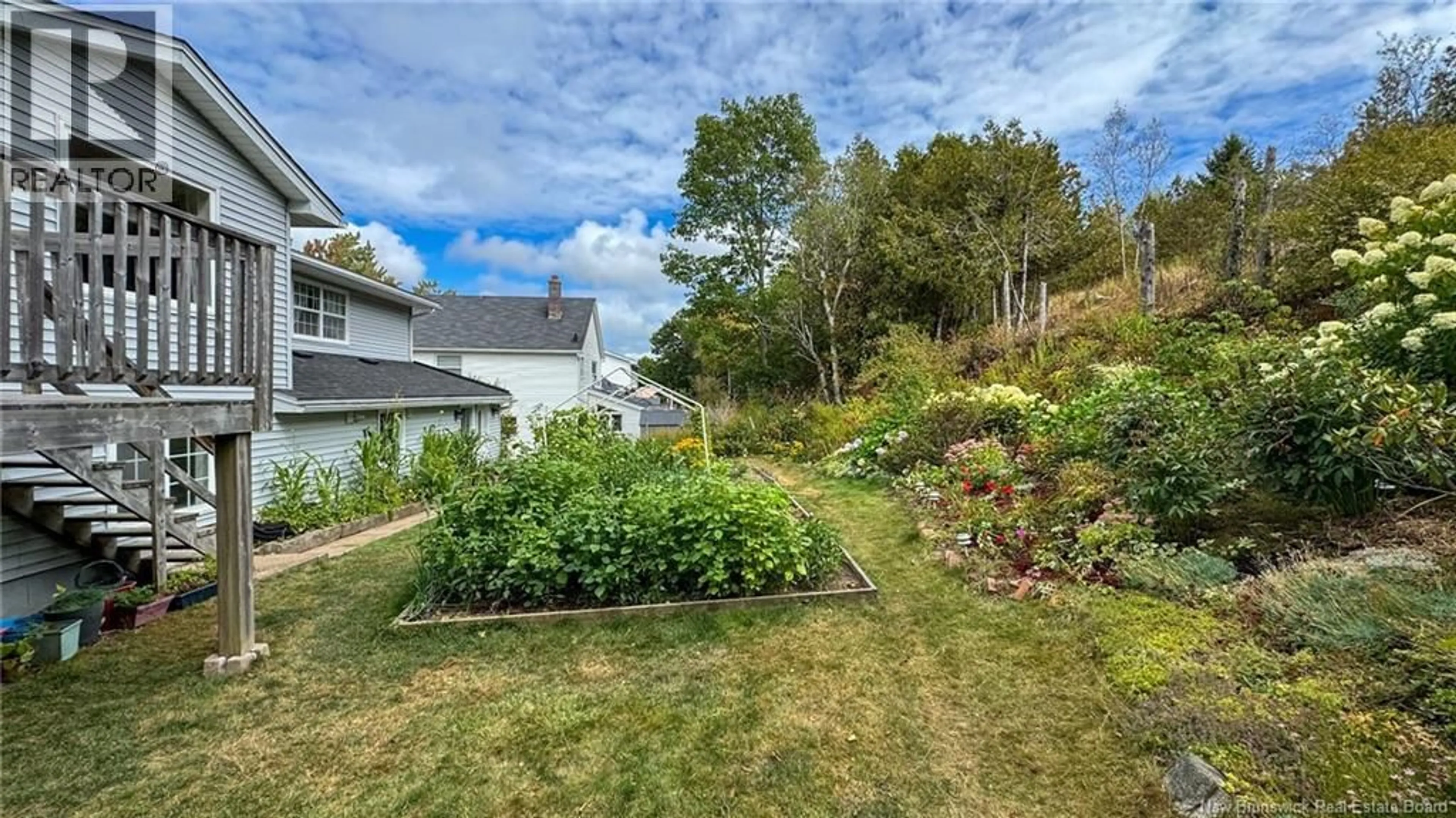 A pic from outside/outdoor area/front of a property/back of a property/a pic from drone, unknown for 247 BEDELL AVENUE, Saint John New Brunswick E2K2C5