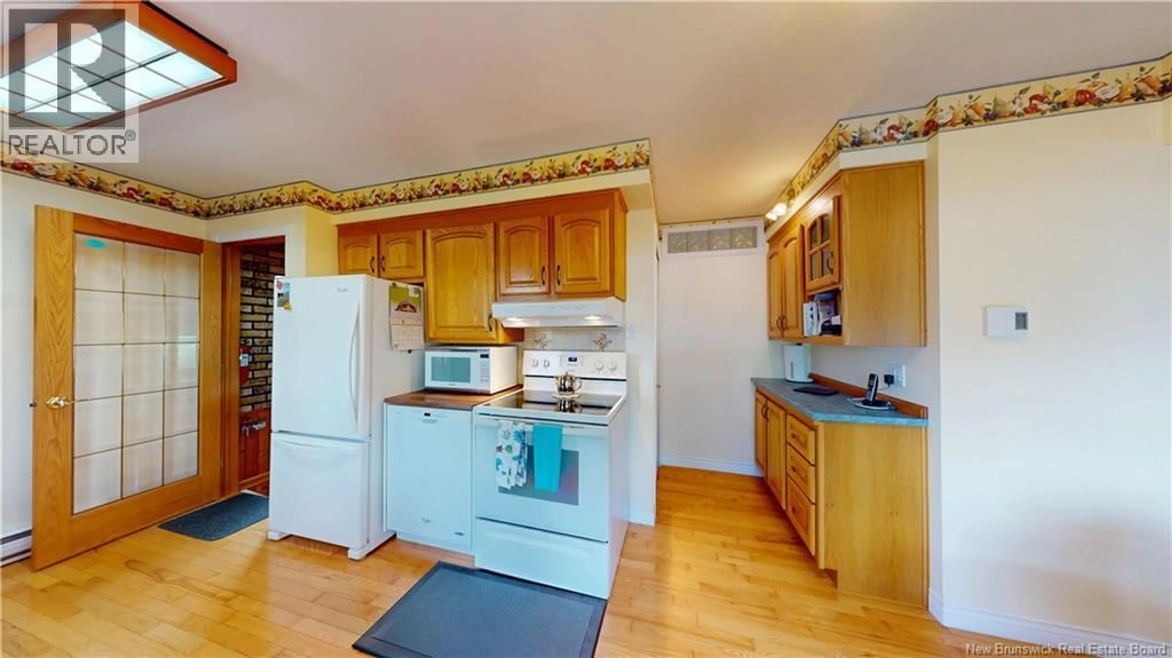 Standard kitchen, unknown for 20 VALLEYVIEW DRIVE, Quispamsis New Brunswick E2E1N7