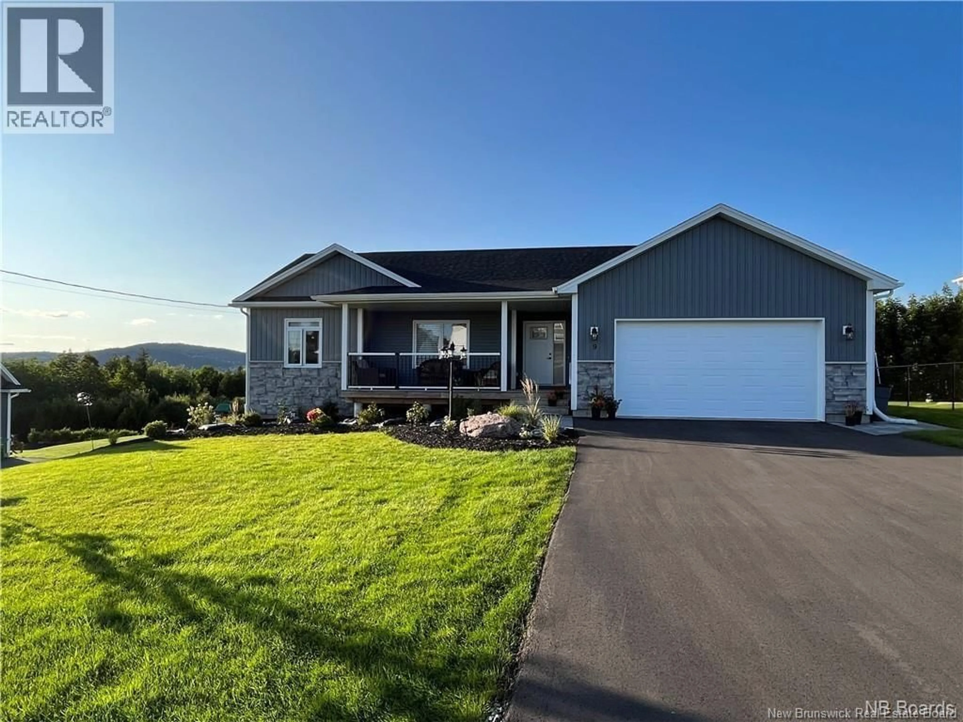 Home with vinyl exterior material, unknown for 9 FLAGSTONE DRIVE, Quispamsis New Brunswick E2G0B6