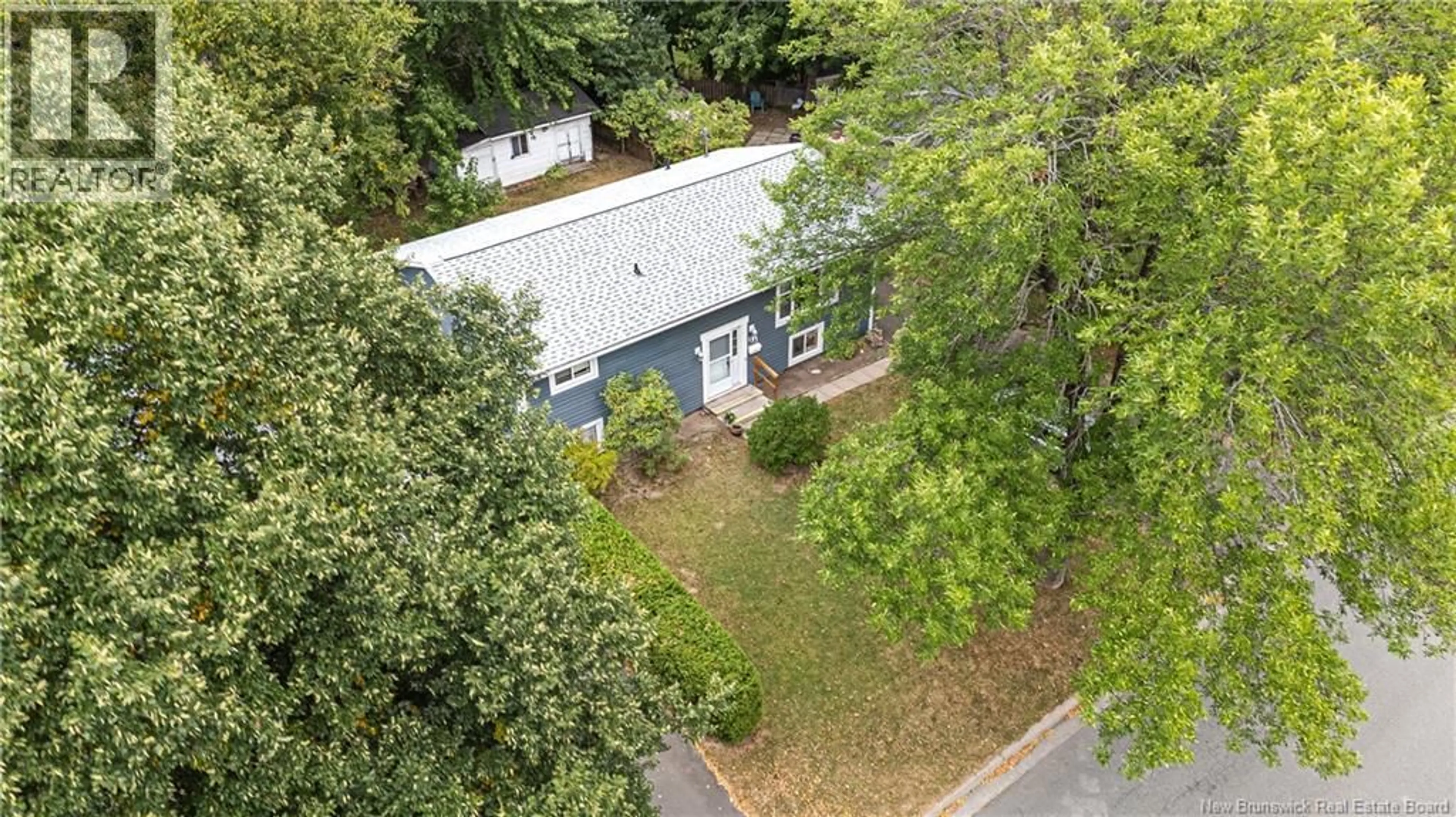 A pic from outside/outdoor area/front of a property/back of a property/a pic from drone, street for 153 HILDEBRAND CRESCENT, Fredericton New Brunswick E3A4W8
