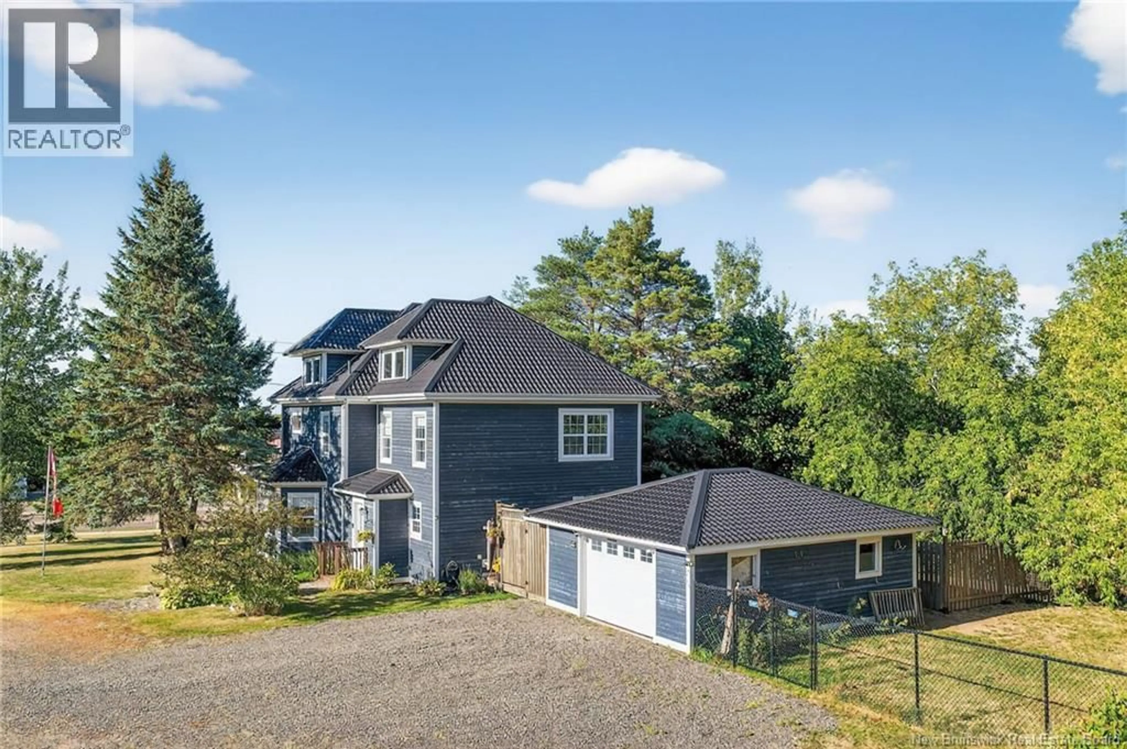 A pic from outside/outdoor area/front of a property/back of a property/a pic from drone, street for 485 MAIN STREET, Shediac New Brunswick E4P2C4