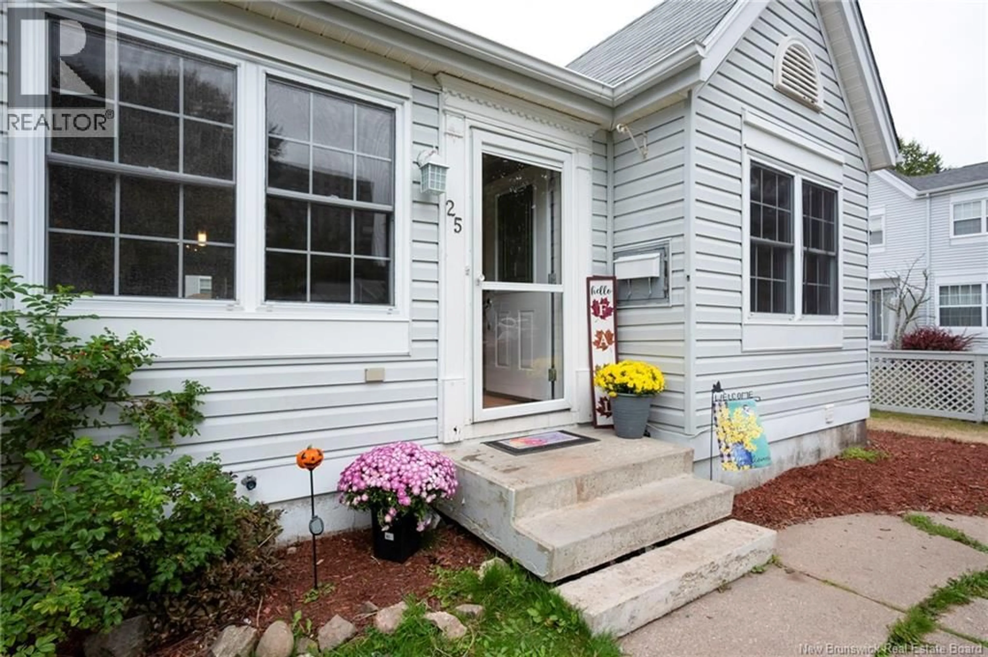 Home with vinyl exterior material, street for 25 BRENTWOOD, Saint John New Brunswick E2K4S1