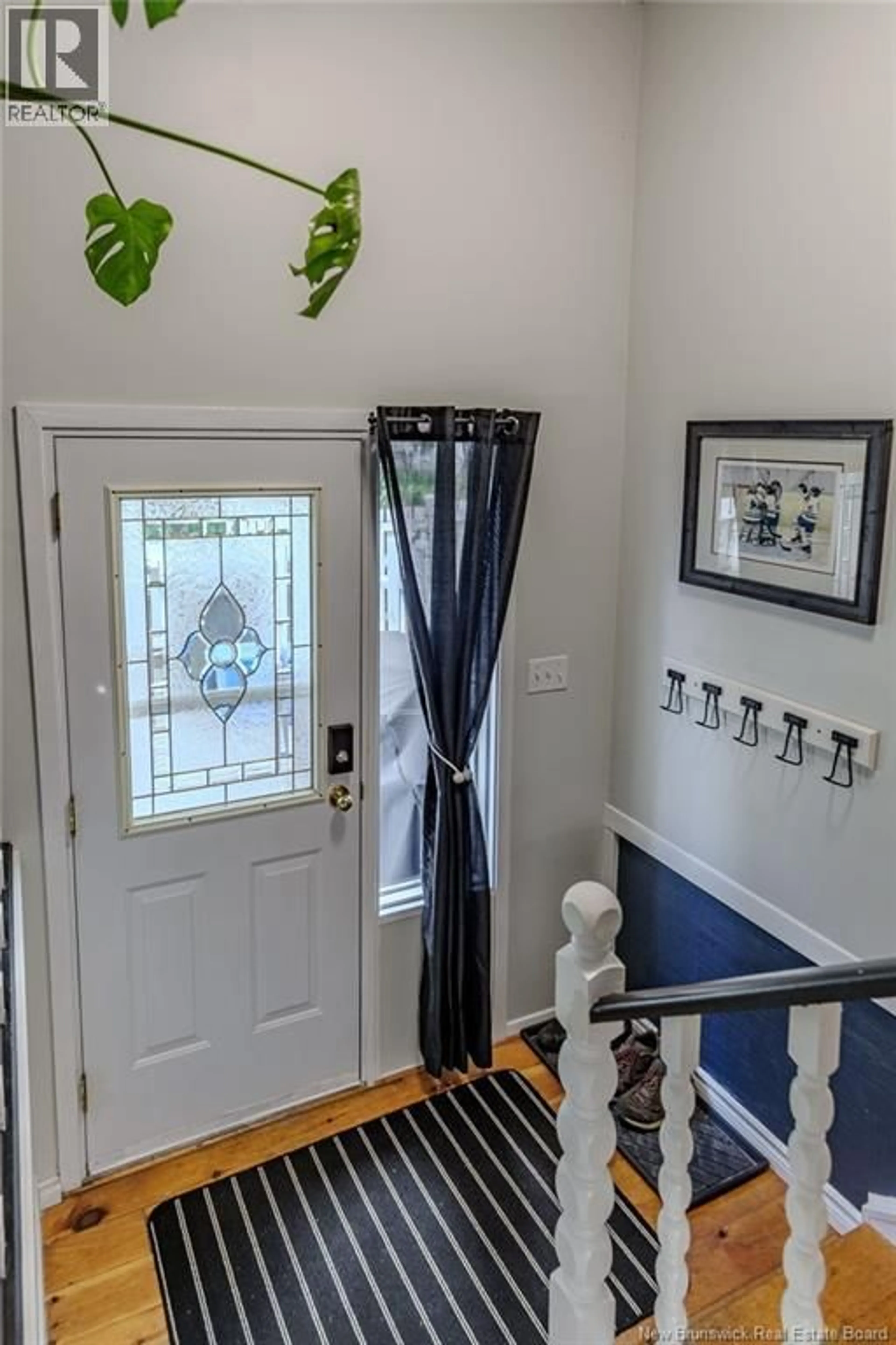 Indoor entryway for 320 TARTAN STREET, Saint John New Brunswick E2K2R7