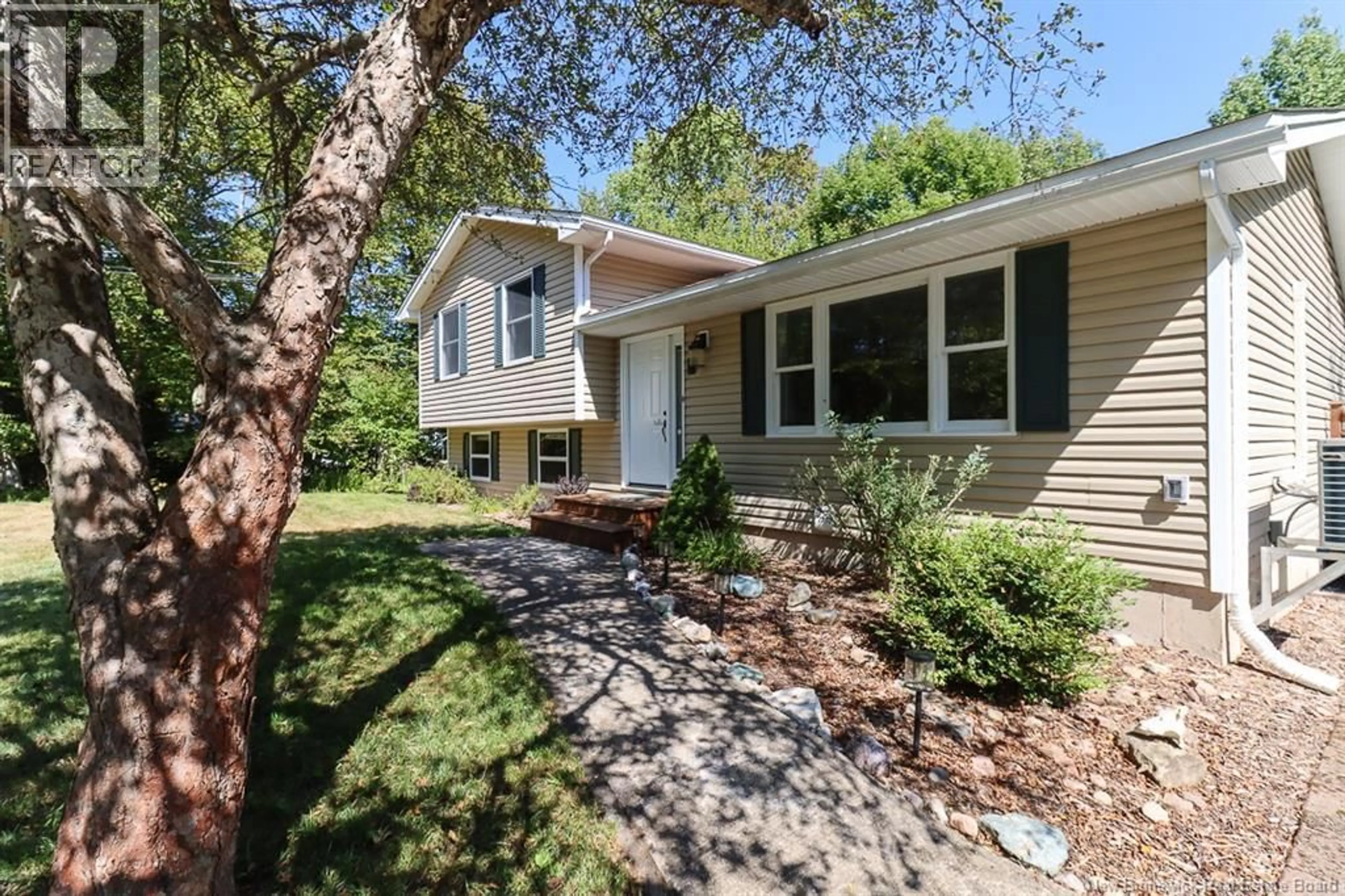 Home with vinyl exterior material, street for 4 CLIFF STREET, Quispamsis New Brunswick E2G1G3