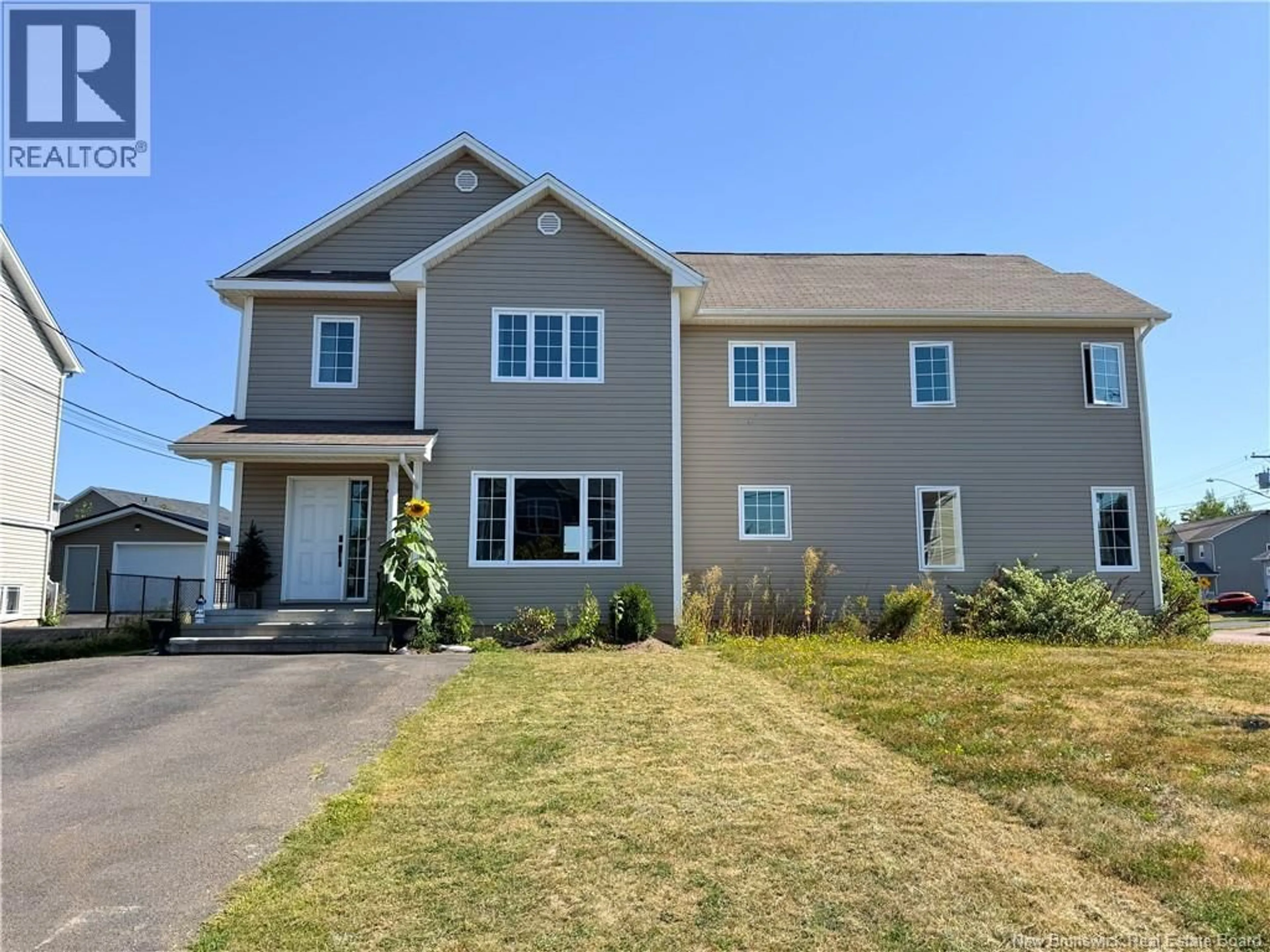 Home with vinyl exterior material, unknown for 75 BIRCHFIELD STREET, Moncton New Brunswick E1G0W8