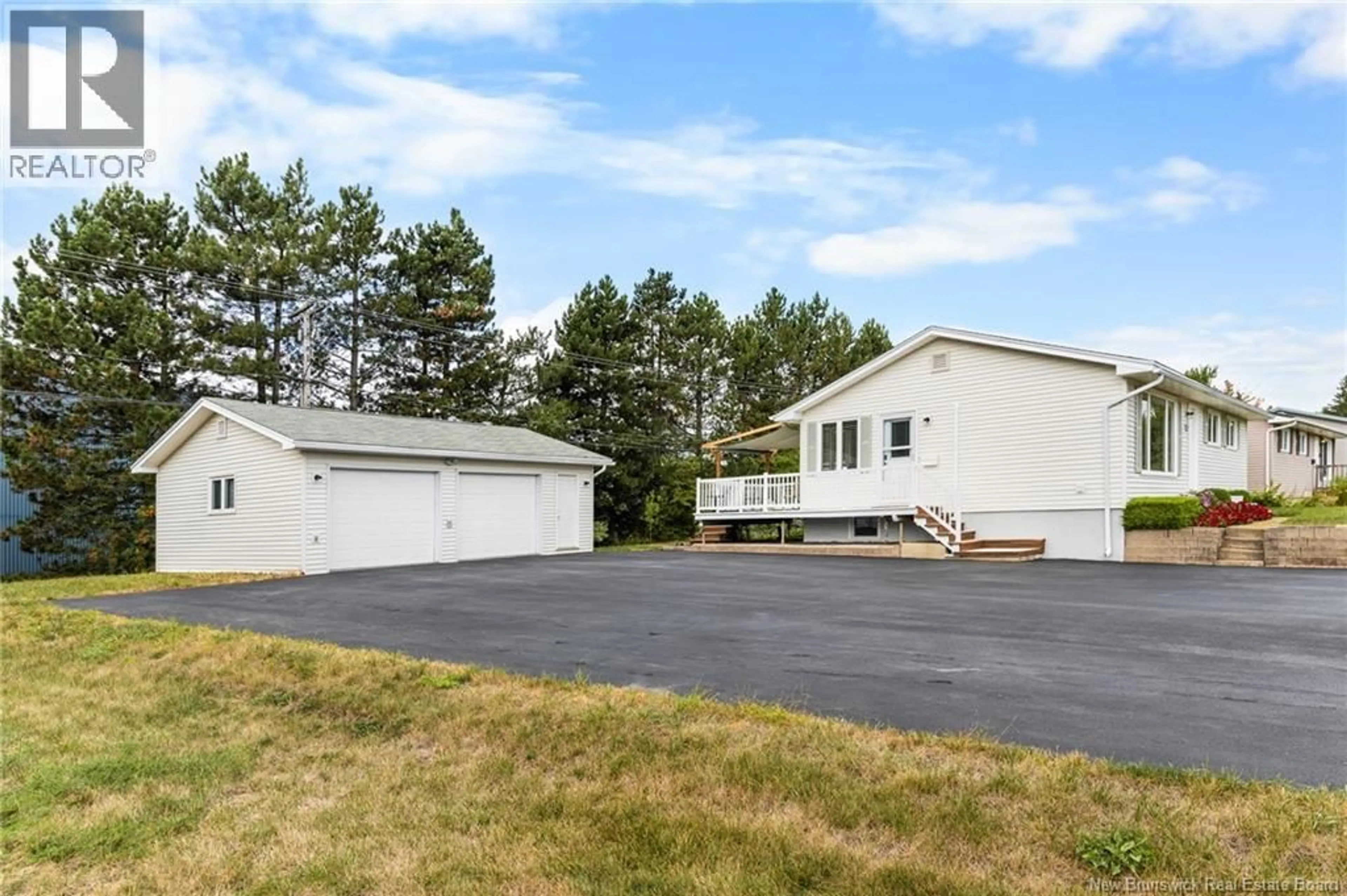 Unknown for 70 CHELSEA, Moncton New Brunswick E1G1H8