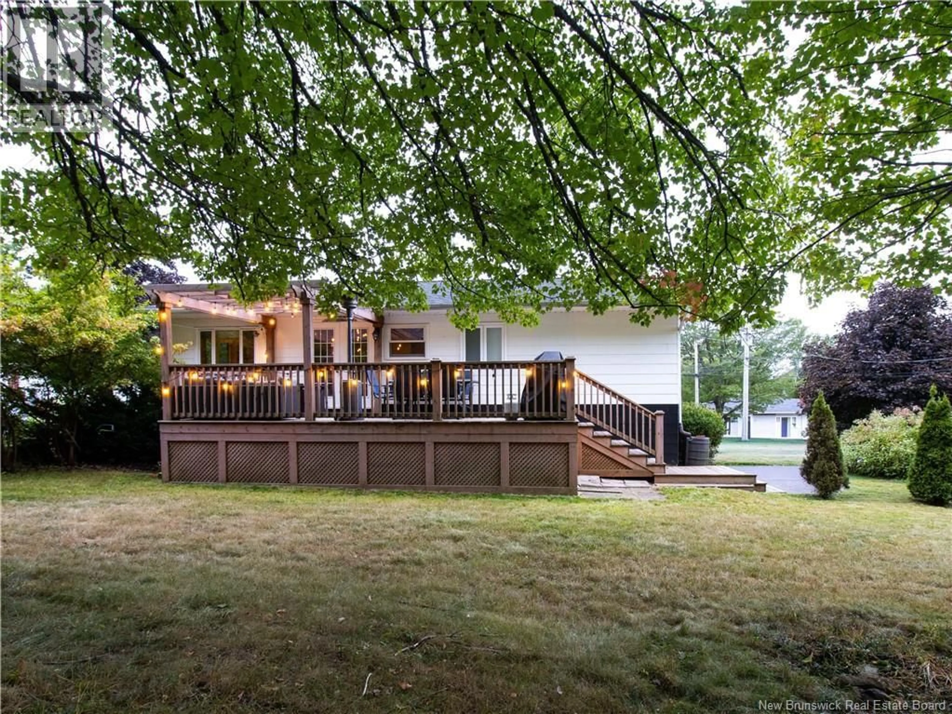 A pic from outside/outdoor area/front of a property/back of a property/a pic from drone, unknown for 142 WENTWORTH AVENUE, Riverview New Brunswick E1B2T5