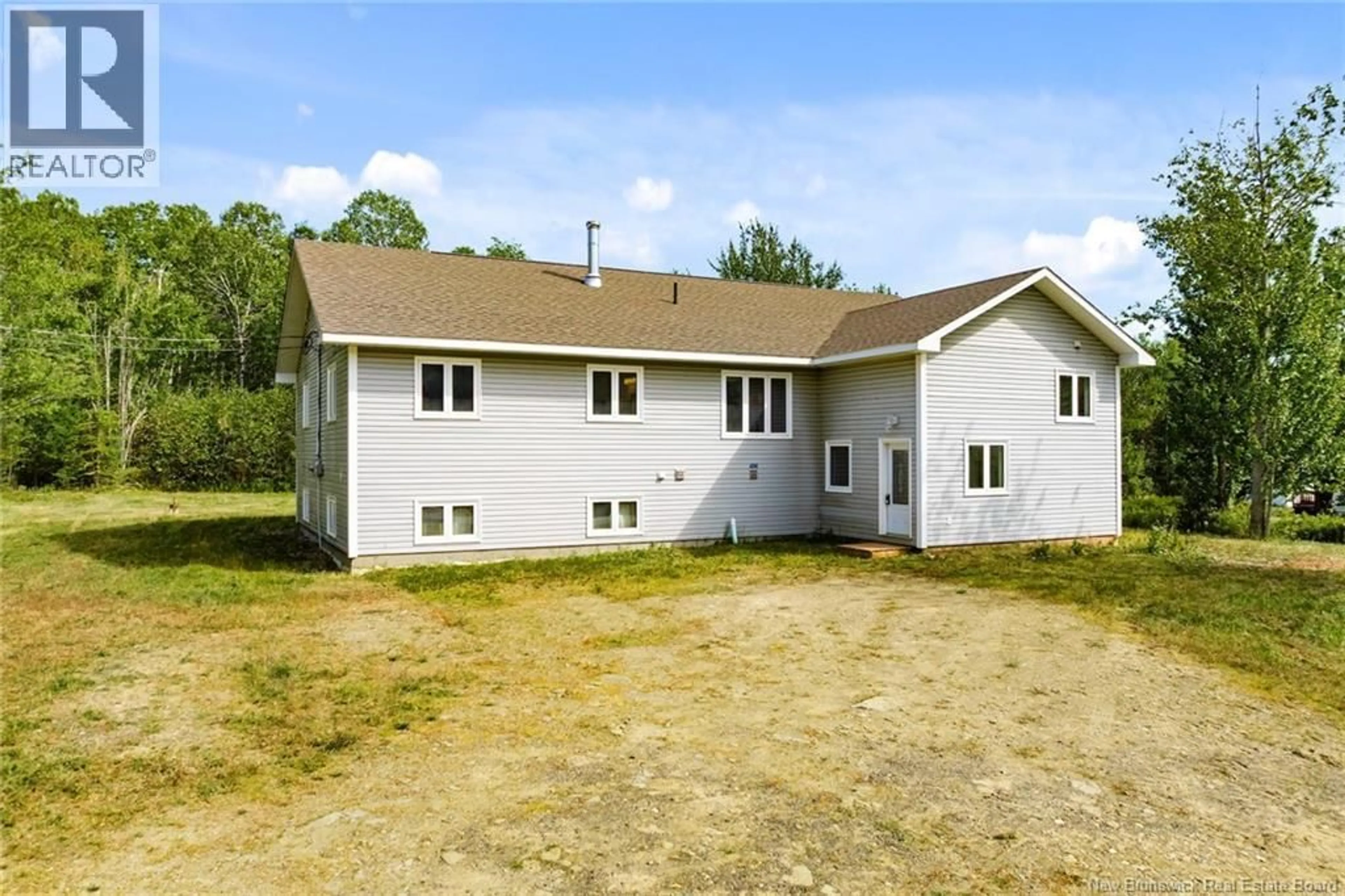 A pic from outside/outdoor area/front of a property/back of a property/a pic from drone, building for 912 PLEASANT DRIVE, Minto New Brunswick E4B2V5
