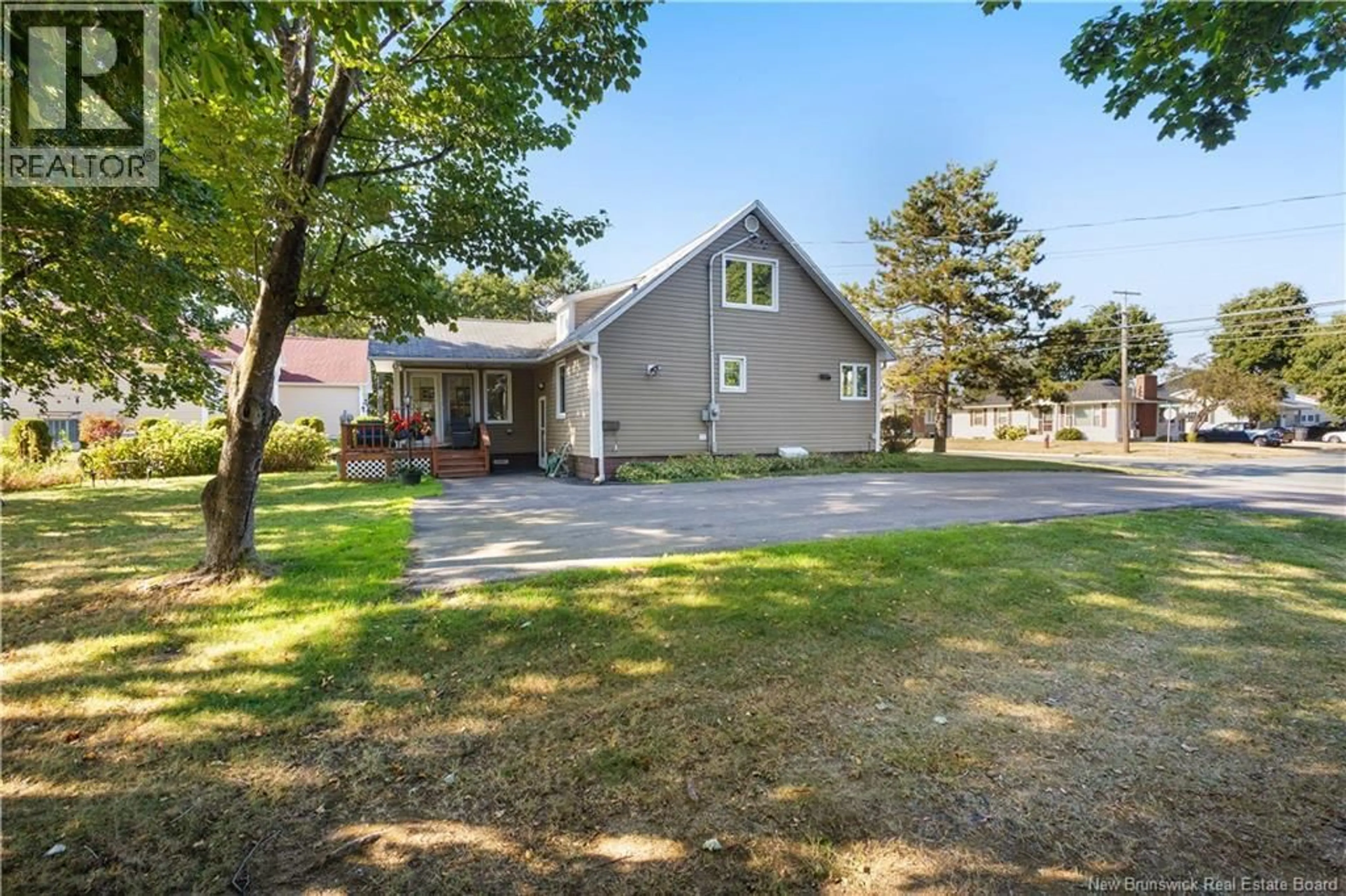 A pic from outside/outdoor area/front of a property/back of a property/a pic from drone, unknown for 529 NEWCASTLE BOULEVARD, Newcastle New Brunswick E1V2K4