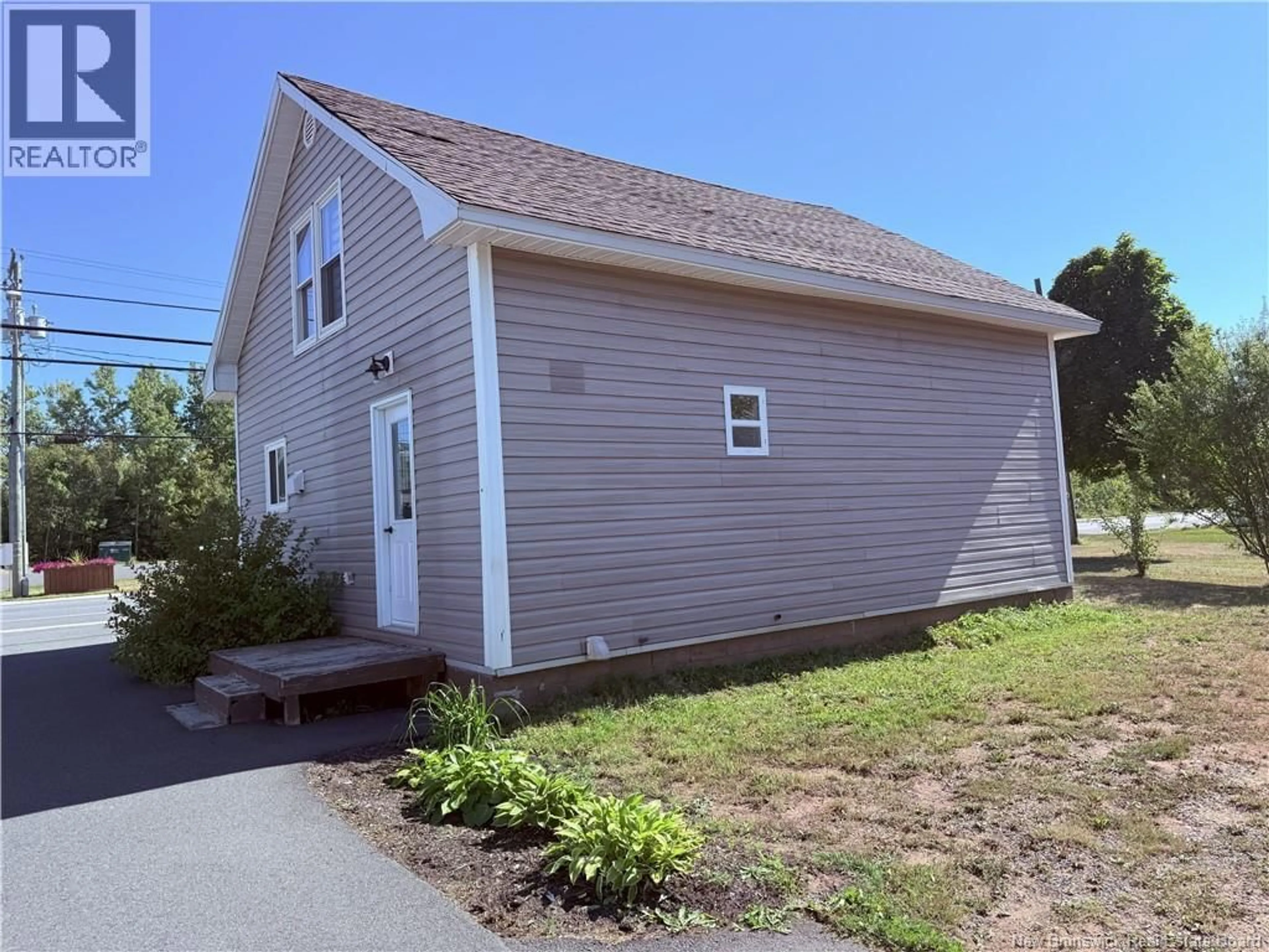 Shed for 345 1ERE RUE, Shippagan New Brunswick E8S2L4