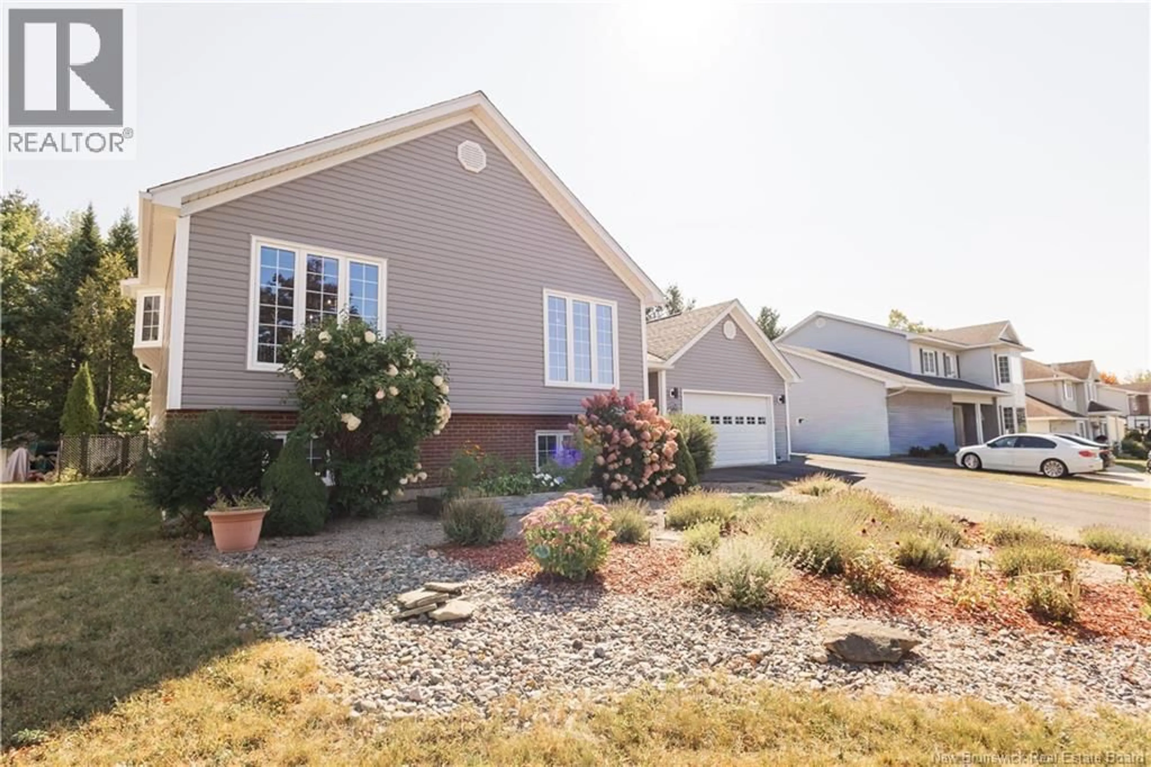 Home with vinyl exterior material, street for 450 DOUGLAS AVENUE, Nashwaaksis New Brunswick E3A5T1