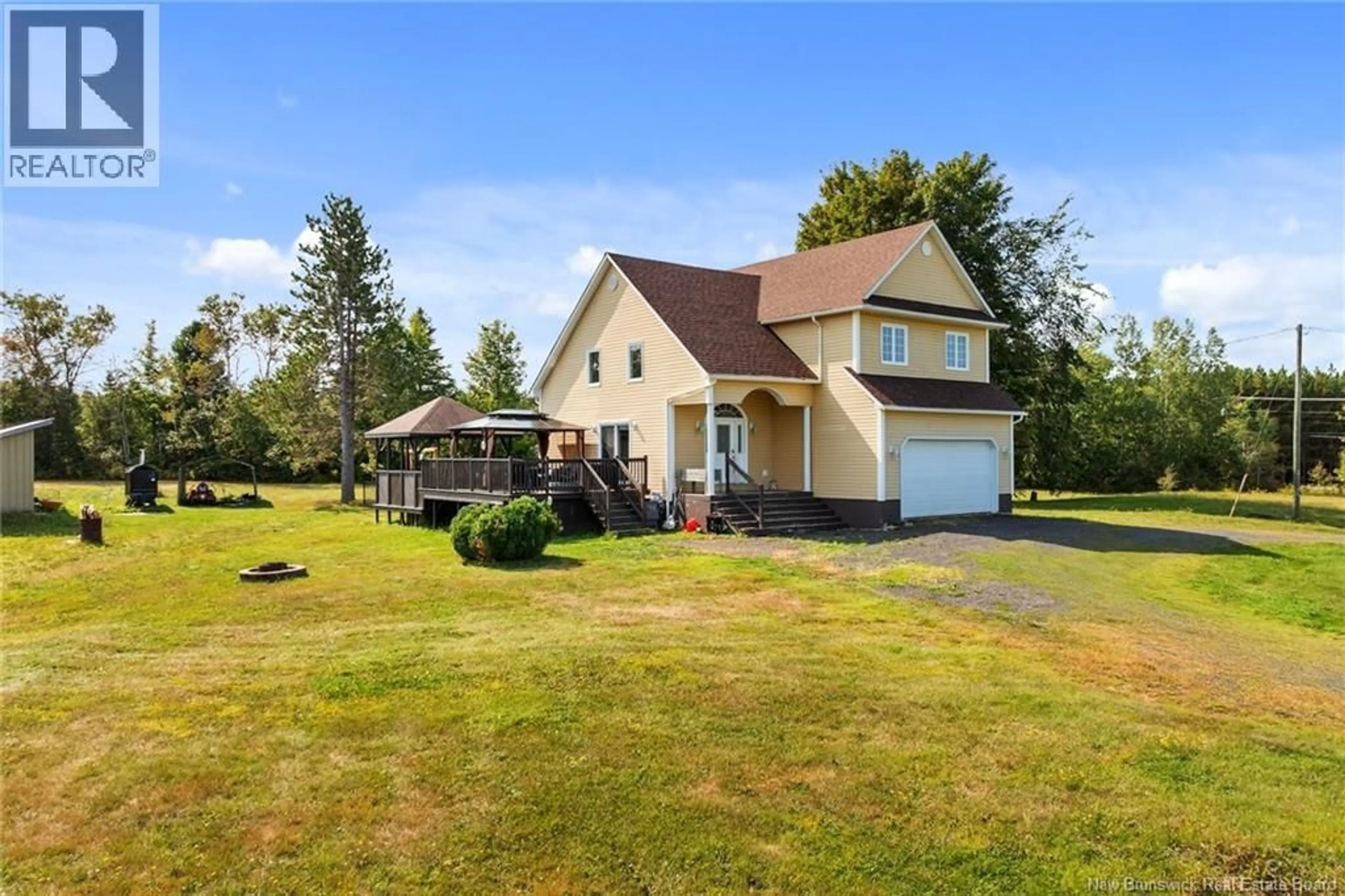 A pic from outside/outdoor area/front of a property/back of a property/a pic from drone, water/lake/river/ocean view for 6664 ROUTE 10, Upper Salmon Creek New Brunswick E4A1H9