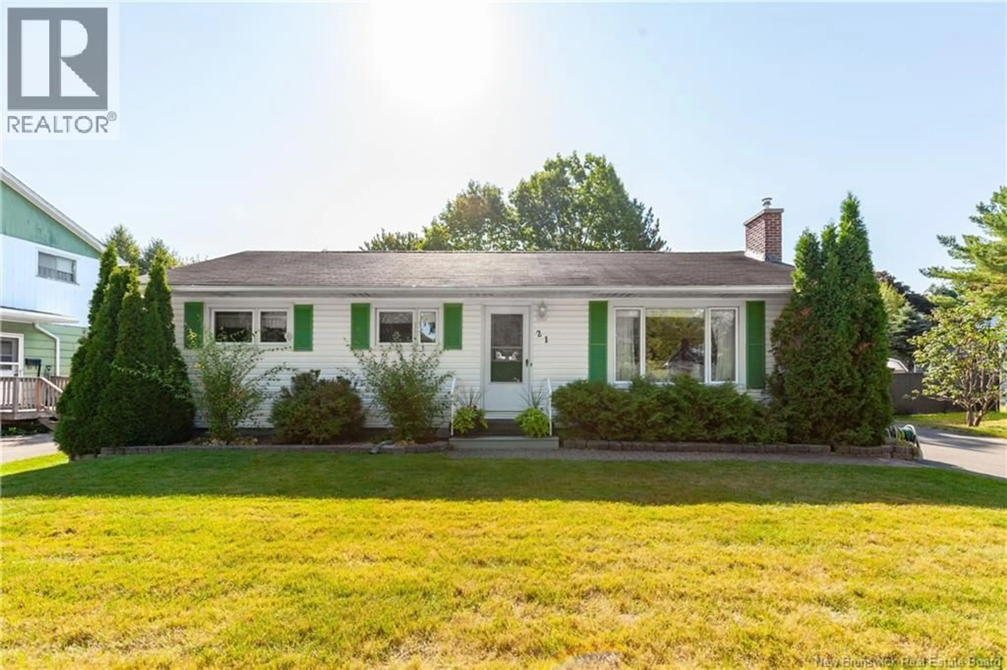 Home with vinyl exterior material, street for 21 DOVER CRESCENT, Fredericton New Brunswick E3B4T8