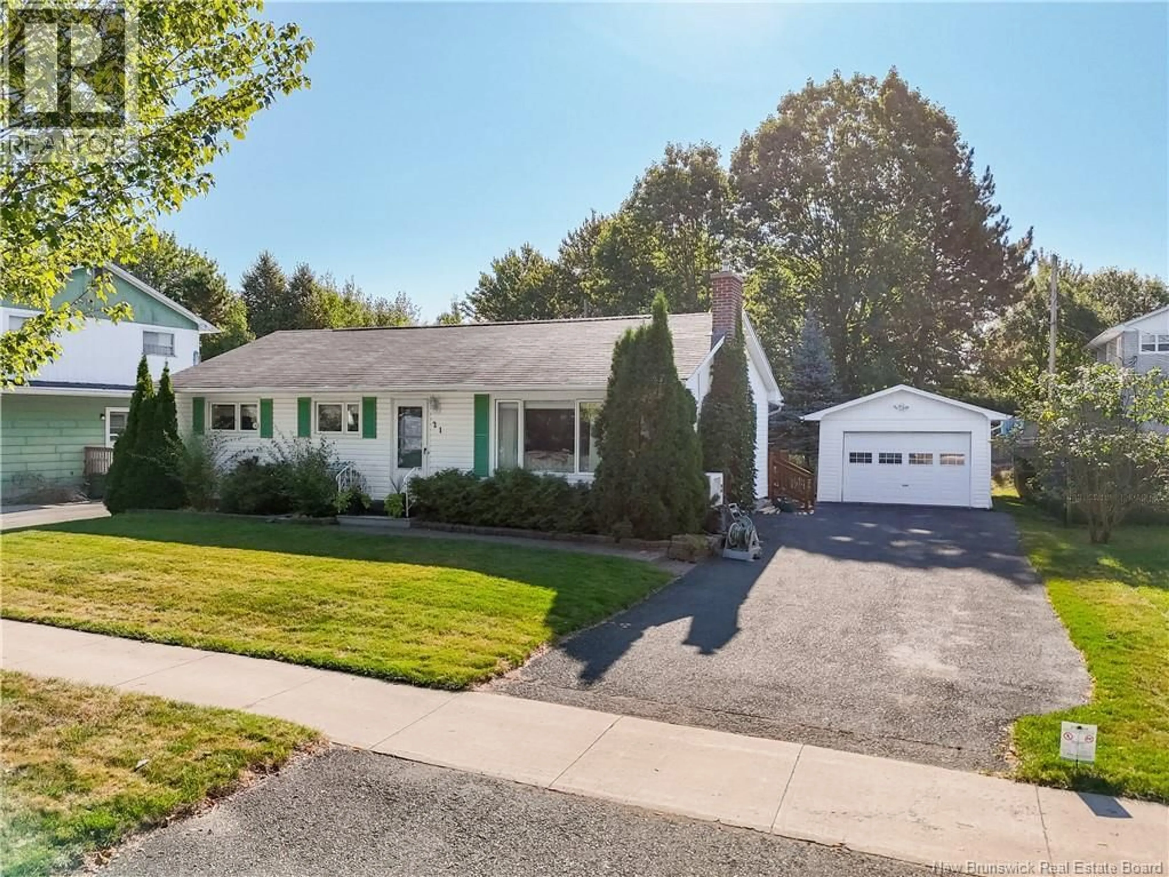 Home with vinyl exterior material, street for 21 DOVER CRESCENT, Fredericton New Brunswick E3B4T8