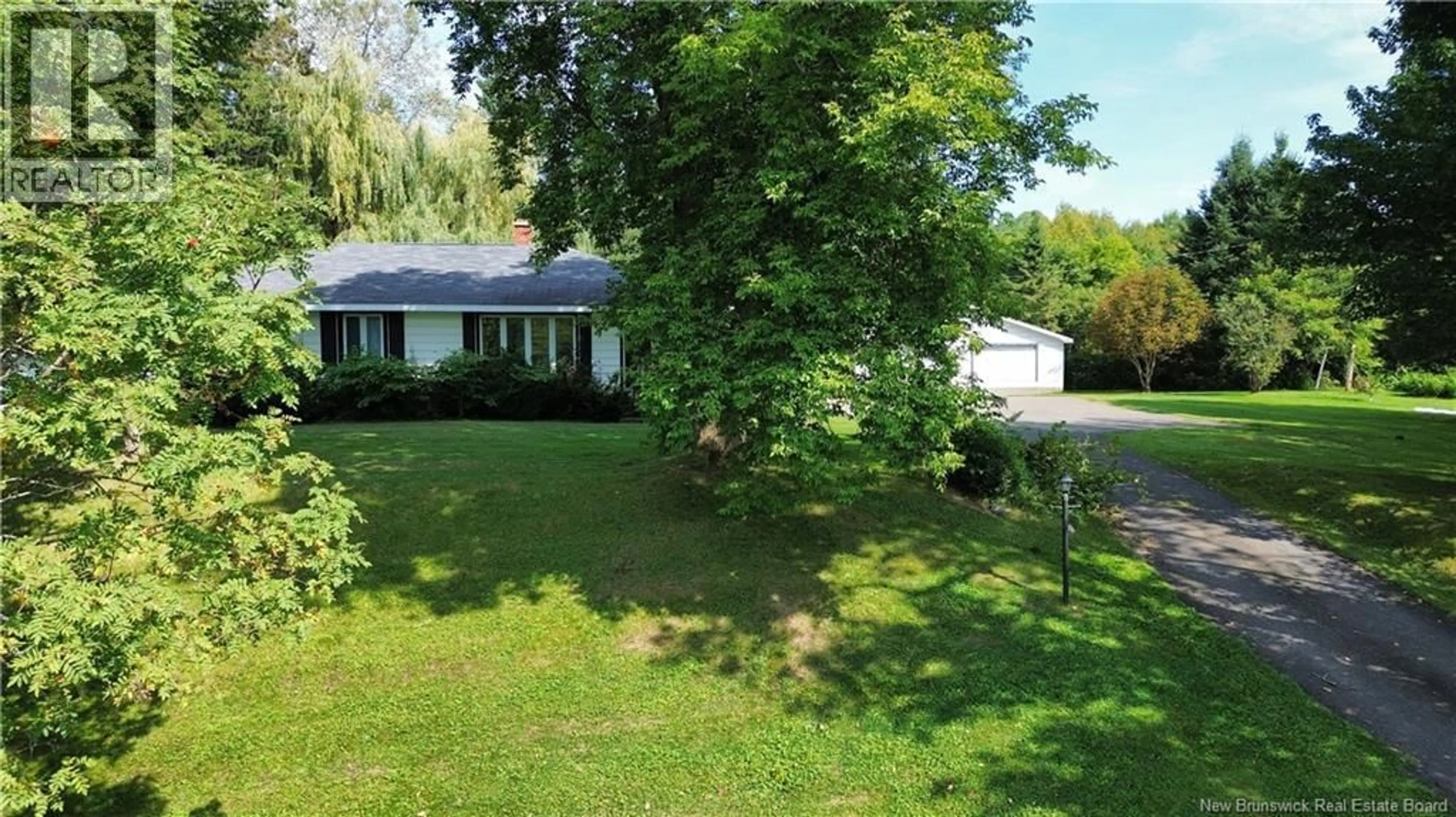 A pic from outside/outdoor area/front of a property/back of a property/a pic from drone, street for 138 SCHOOL STREET, Bath New Brunswick E7J1C4
