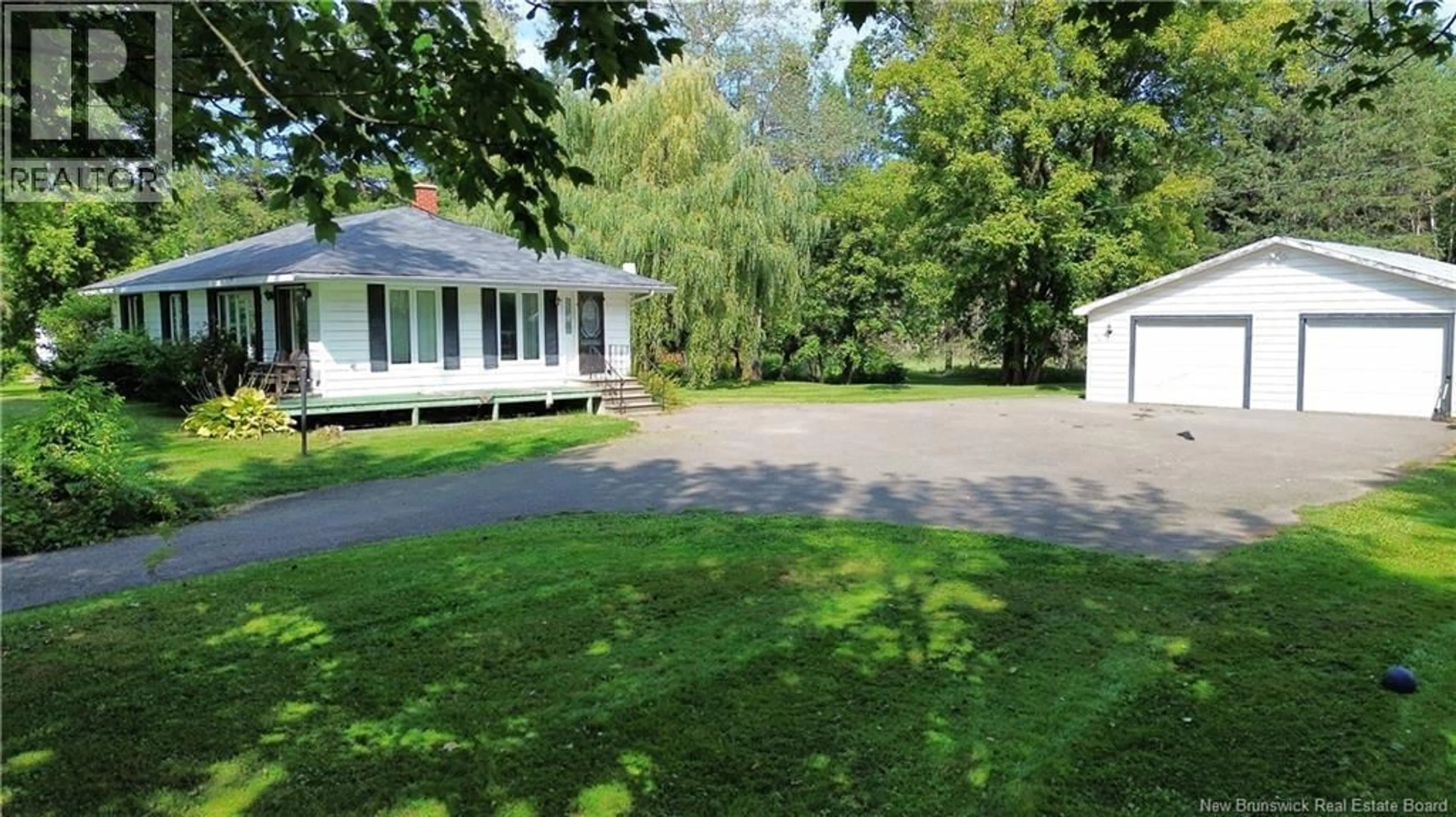 A pic from outside/outdoor area/front of a property/back of a property/a pic from drone, street for 138 SCHOOL STREET, Bath New Brunswick E7J1C4