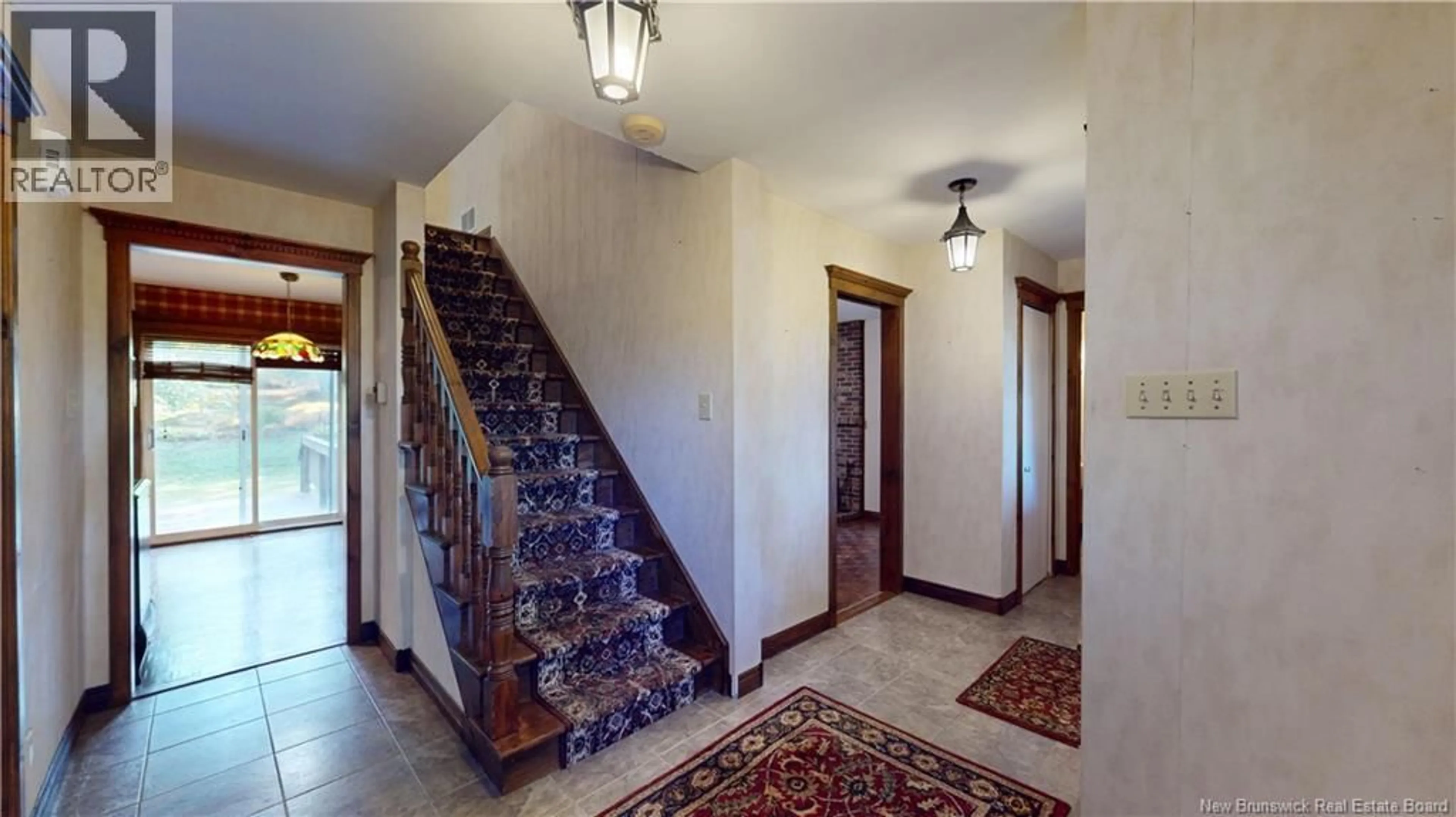 Indoor foyer for 278 MODEL FARM ROAD, Quispamsis New Brunswick E2G1M7