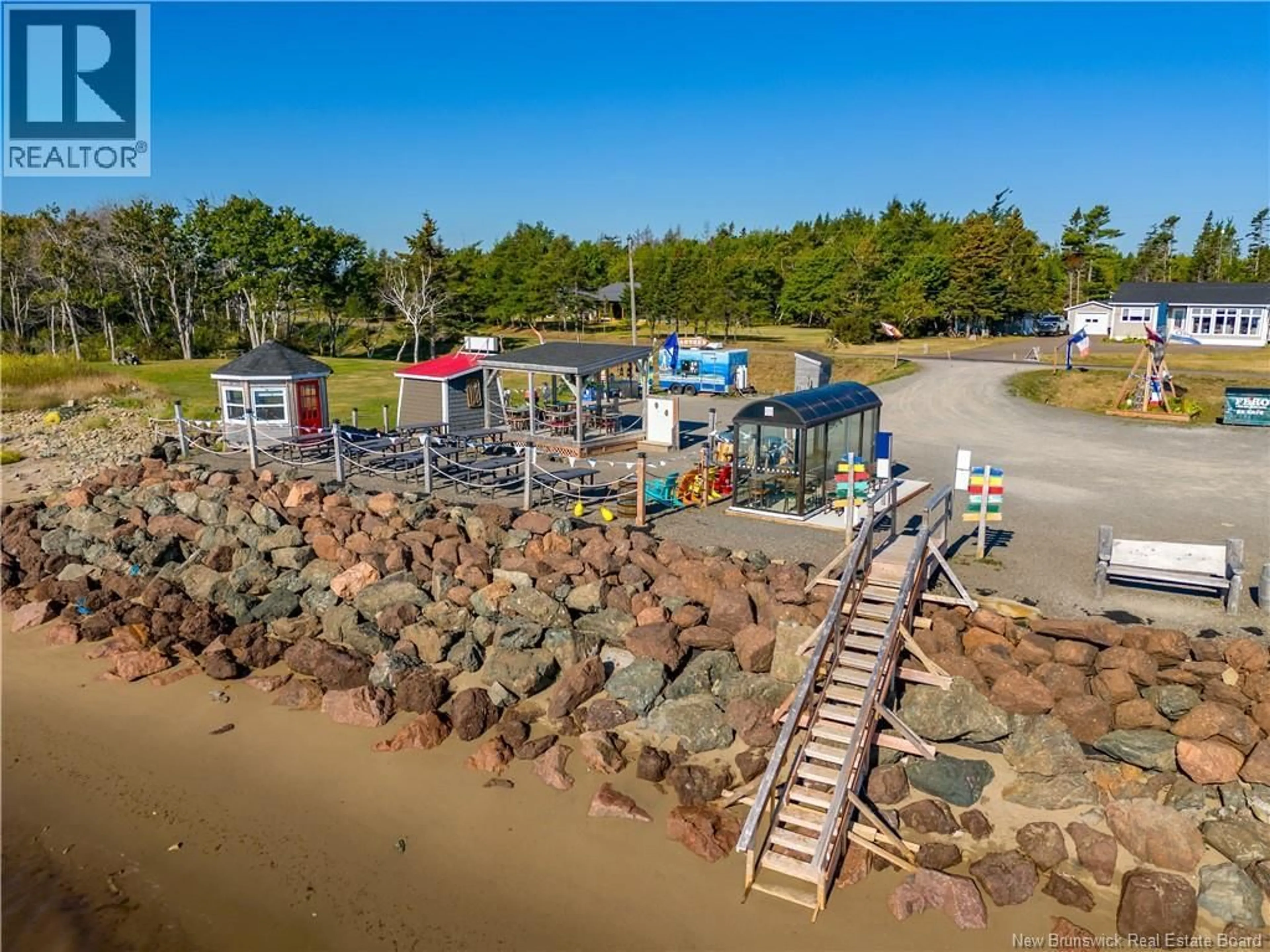 A pic from outside/outdoor area/front of a property/back of a property/a pic from drone, water/lake/river/ocean view for 2084-2089 ROUTE, Richibouctou-Village New Brunswick E4W1M2