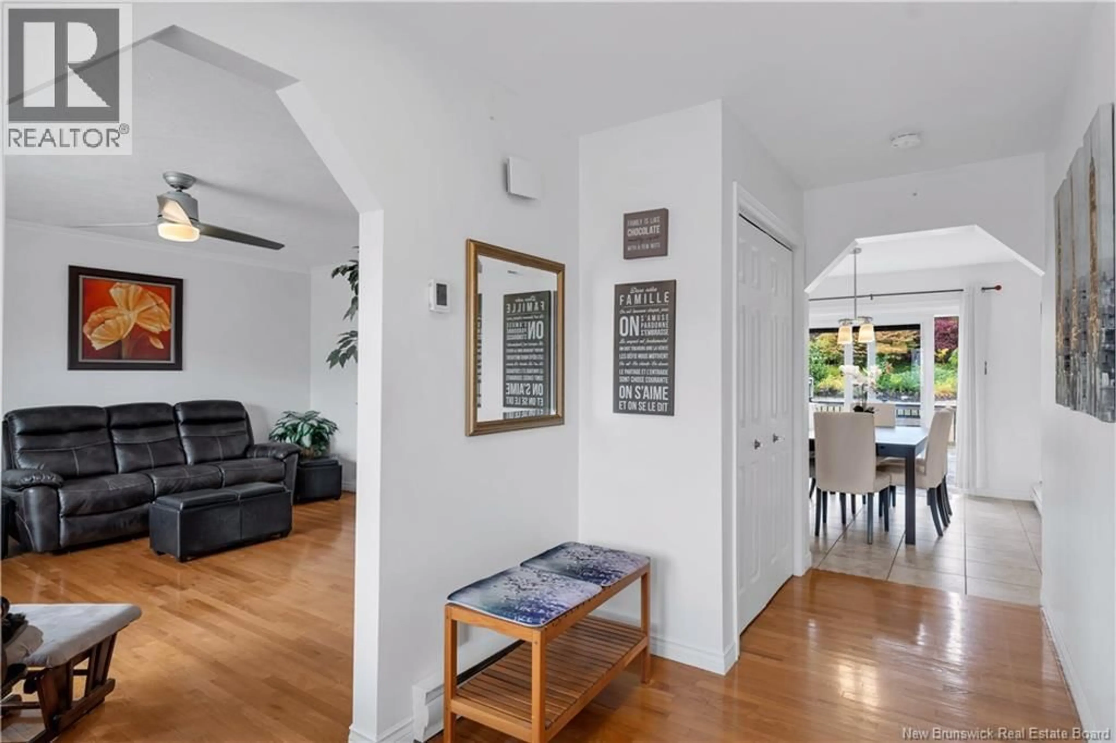 Indoor foyer for 409 GASPE STREET, Dieppe New Brunswick E1A6V8