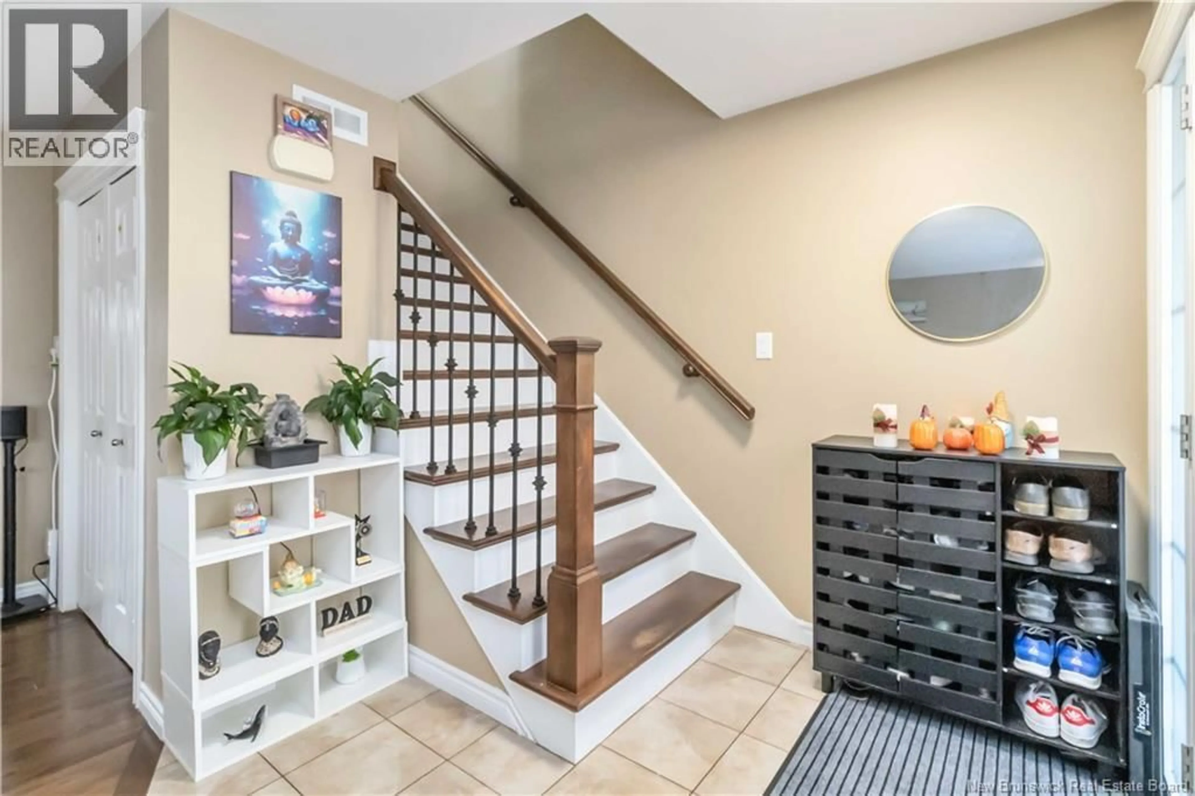 Indoor entryway for 940 BERNARD, Dieppe New Brunswick E1A5A4