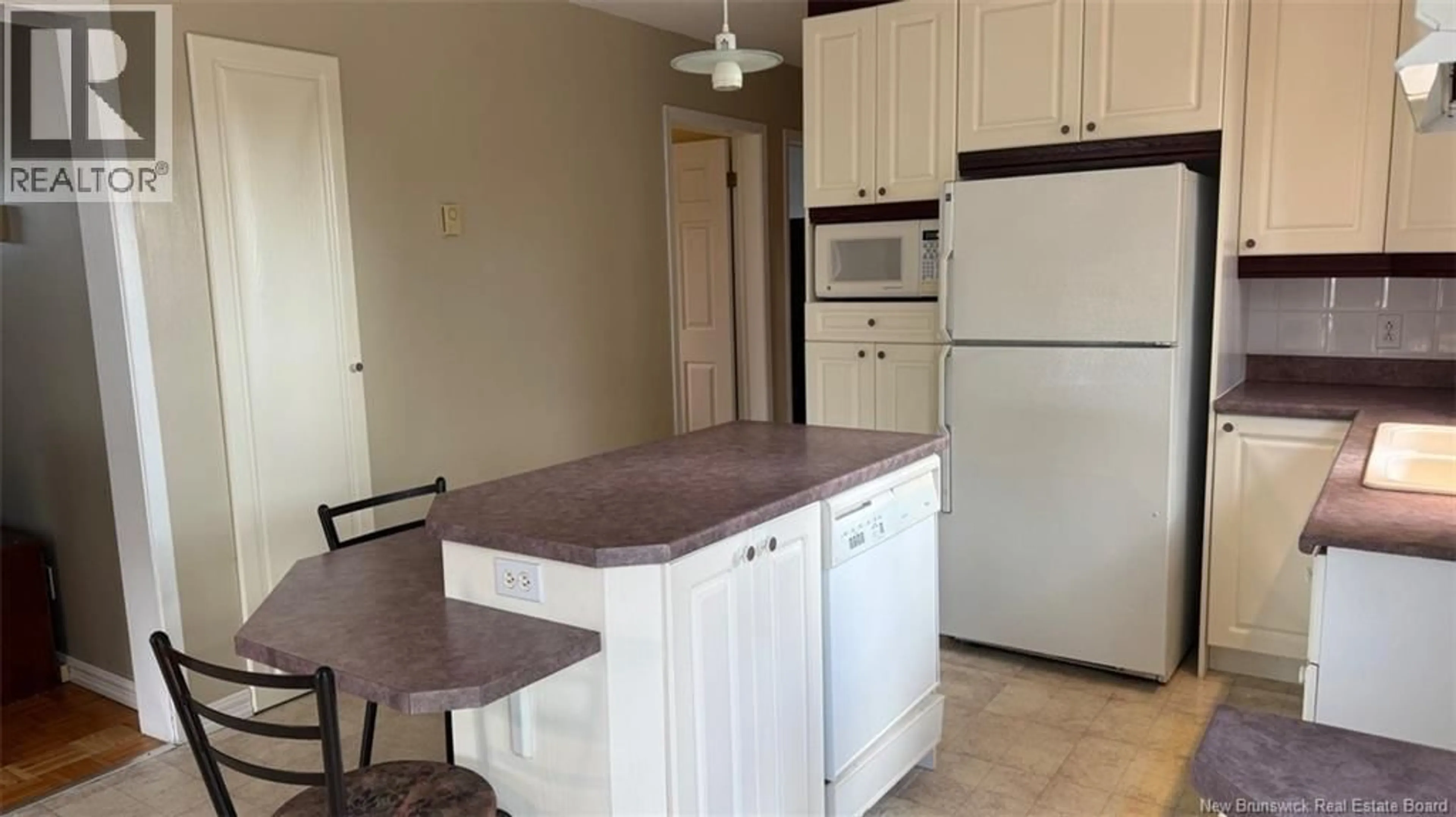 Standard kitchen, unknown for 17 CYR STREET, Saint-Quentin New Brunswick E8A1L6