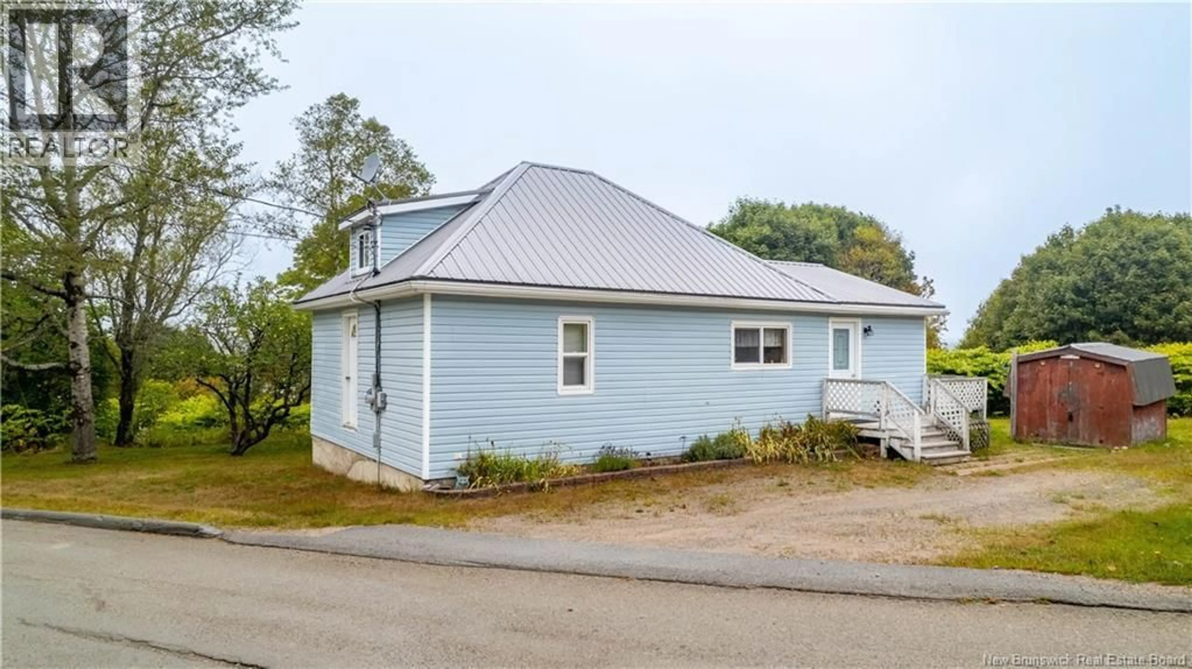 A pic from outside/outdoor area/front of a property/back of a property/a pic from drone, building for 47 FRENCH VILLAGE ROAD, Blacks Harbour New Brunswick E5H1G1
