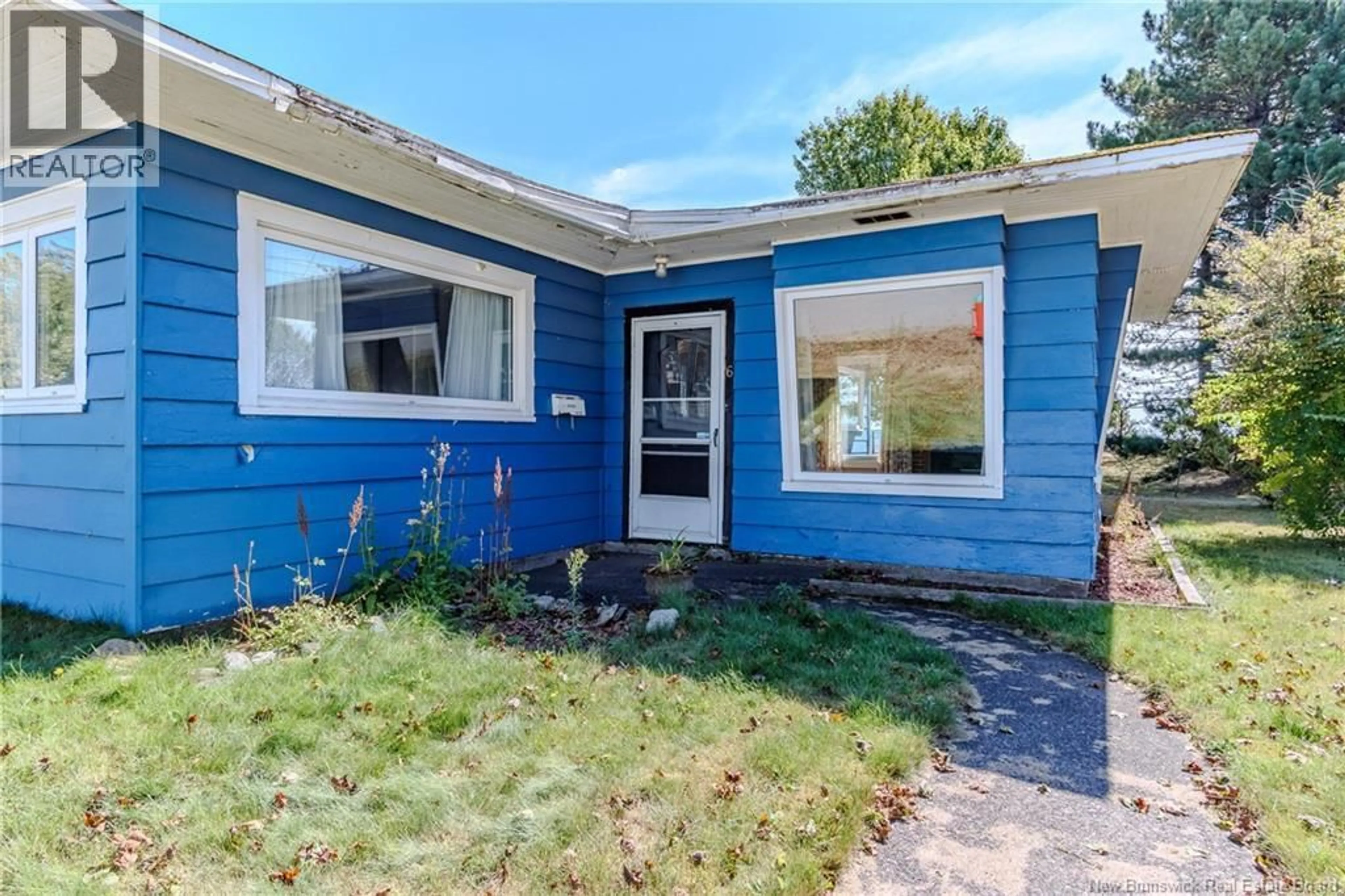 Home with vinyl exterior material, street for 6 PINE STREET, Saint John New Brunswick E2K3Z8