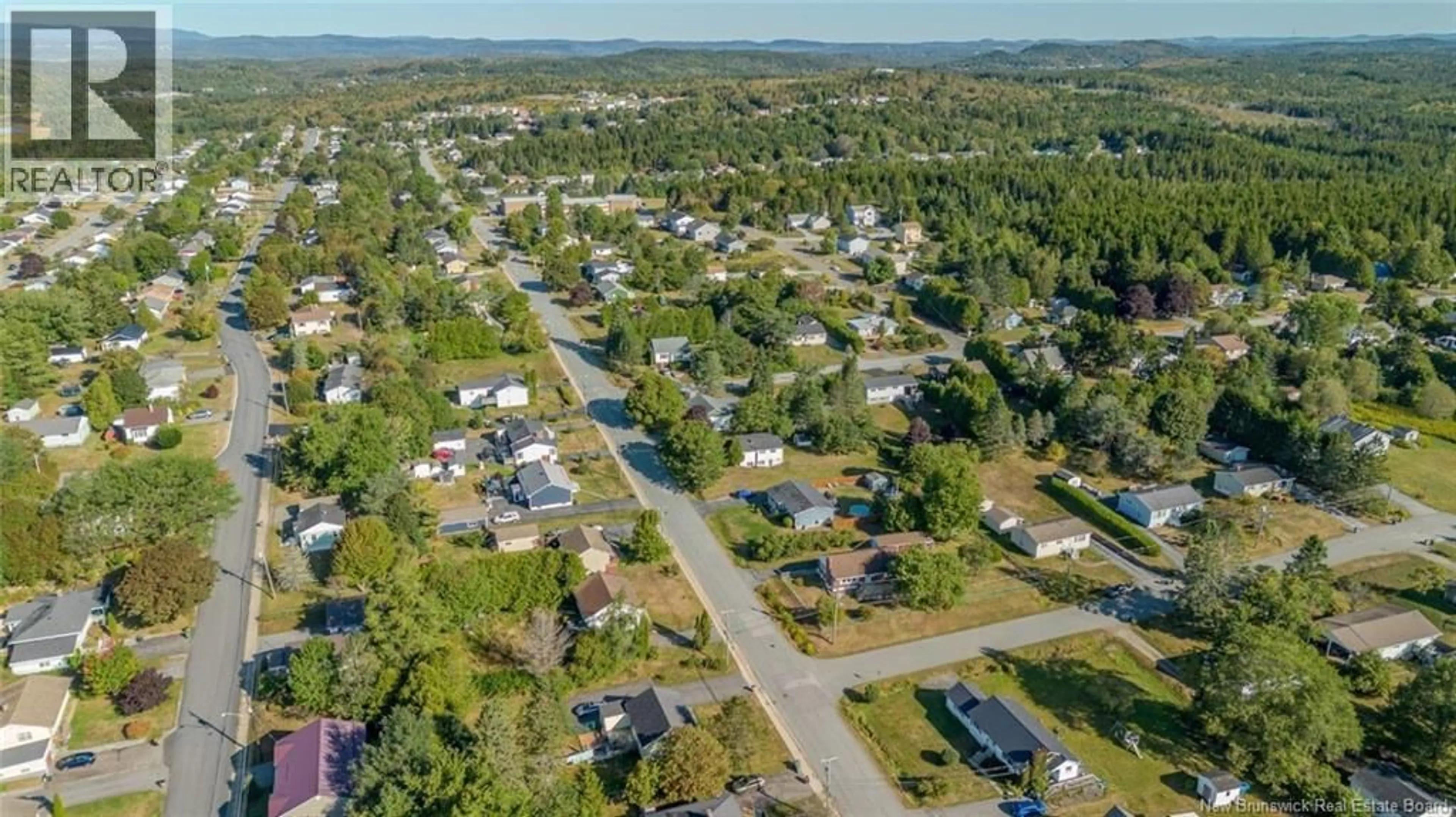 A pic from outside/outdoor area/front of a property/back of a property/a pic from drone, street for 6 ANN STREET, Saint John New Brunswick E2J3R2